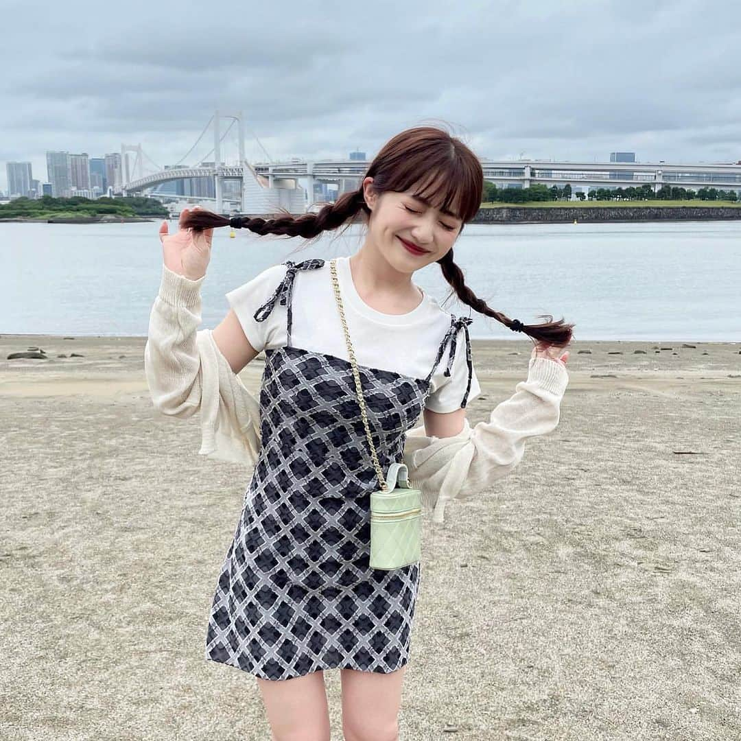 PATRA magazineさんのインスタグラム写真 - (PATRA magazineInstagram)「【周りと差がつく夏コーデ！柄物ワンピース👗⛲️】  周りと差がつく夏コーデをするなら “柄ものワンピース”がおすすめ🌟  １枚でお洒落に決まるから 持っておくととっても便利🖤  ぜひチェックしてみてね🍨  ＼ thank you 🦢 ／ @moepiii_t_ / @nanamiio3 @mizukimee / @rinya5588 @___ponmk2___ / @tan___gram @ktmk___55 / @uka15__  今みんなの中で流行っている事やアイテムがあれば @patra__jp をタグ付けしてぜひ教えてね🔔  皆さんのすてきな投稿をぜひ紹介させてください！ . . #ワンピース #ワンピースコーデ #海コーデ #夏コーデ #柄ワンピース」7月12日 20時00分 - patra__jp