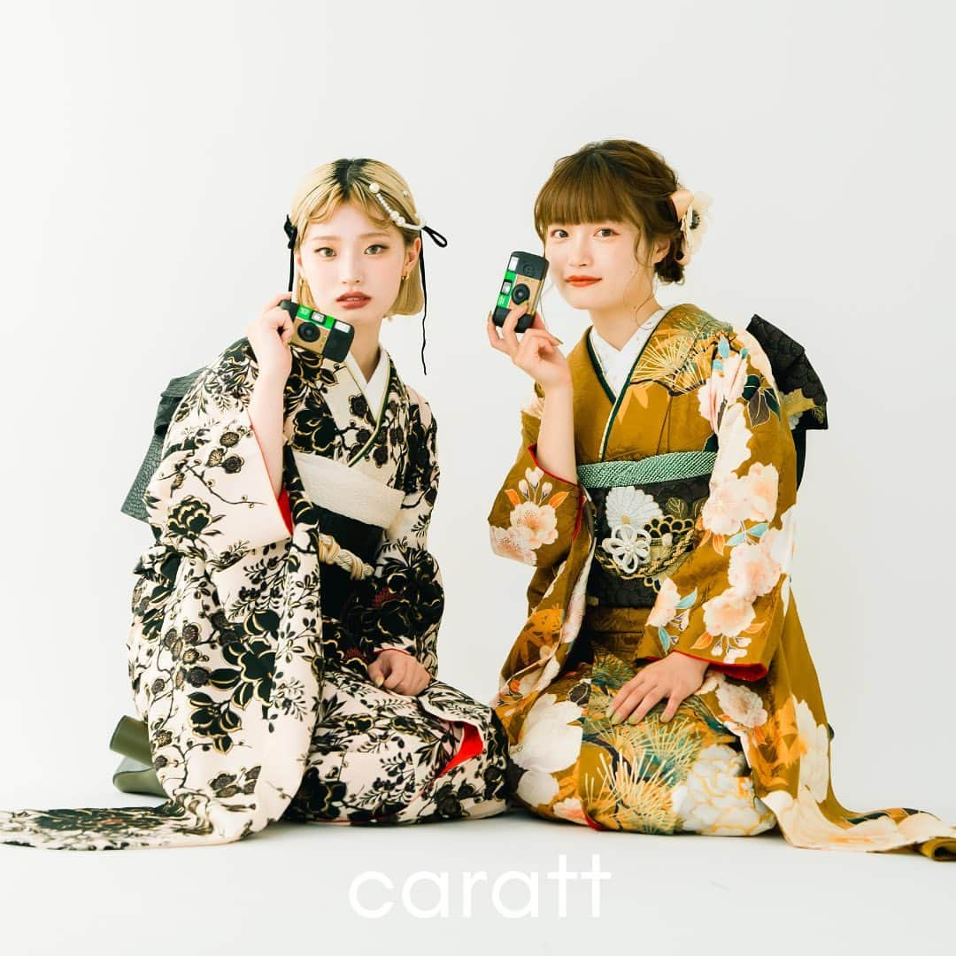 caratt振袖のインスタグラム：「前撮り＆振袖レンタルなら　@caratt_furisode  ⁡ ⁡ ｰｰｰｰｰｰｰｰｰｰｰｰｰｰｰｰｰｰｰｰｰｰｰｰｰｰｰｰｰｰｰ◯ ⁡ \全国26店舗展開中/ 成人式・卒業式のフォトスタジオです。 ハタチの役立ち情報を発信しています！ ⁡ ゆっくり見直す『保存』 参考になったら『いいね』 もっと見たい！『フォロー』 リクエストは　『コメント』 ⁡ よろしくお願いします🌷 ⁡ キッズフォトスタジオはこちら@studio_caratt ⁡ ◯ｰｰｰｰｰｰｰｰｰｰｰｰｰｰｰｰｰｰｰｰｰｰｰｰｰｰｰｰｰｰｰ ⁡  #振袖ヘア #振袖コーディネート #振袖着付け #成人式振袖 #成人式前撮り」