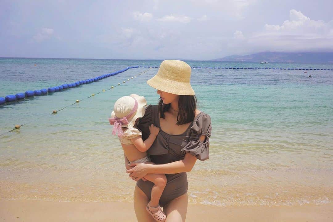 藤阪れいなのインスタグラム：「.  ☀️🍉🏝️🫶off🌻⛵️🌈🐳  #守田家の夏休み」