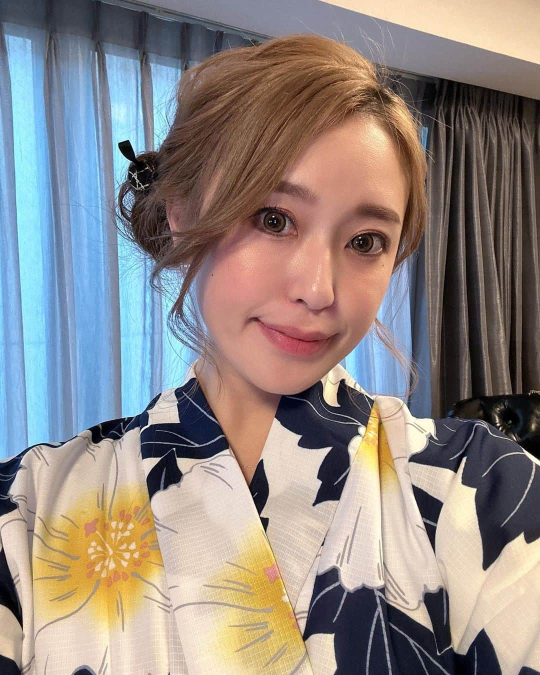 神田藍香のインスタグラム：「もう浴衣の季節👘 ⁡ 先日ストーリーに投稿したのが 評判良かったのでフィードにも(っ ॑꒳ ॑c)💕 ⁡ 今年はあと何回着れるかな✨ ⁡ ⁡ .」