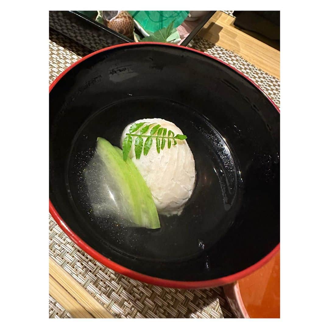 愛聖りさのインスタグラム：「. 岡山でお父さんのお誕生日祝いした時のご飯 全部おいしかったなぁ〜🥰🥰🥰 お祝いするつもりが結局ゴチになったけど😂🙏💦 . #岡山ディナー #okayama」