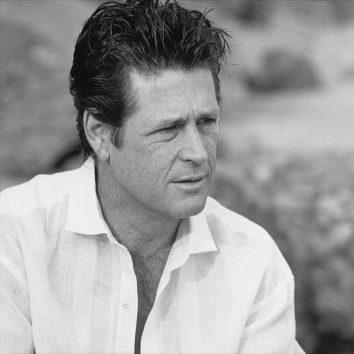 ブライアン・ウィルソンのインスタグラム：「This day in 1988, Brian released his first solo album, the eponymous Brian Wilson. Said Rolling Stone: “The eerie similarity in tune and texture of Brian Wilson and Pet Sounds, which was really a solo album in all but name, suggests the newly liberated Wilson has merely picked up where he left off two decades ago.”   This is an early tracking of Brian’s stacked harmonies. Learn more about the album and listen to demos – link in Bio.  #1988 #brianwilson #solo」