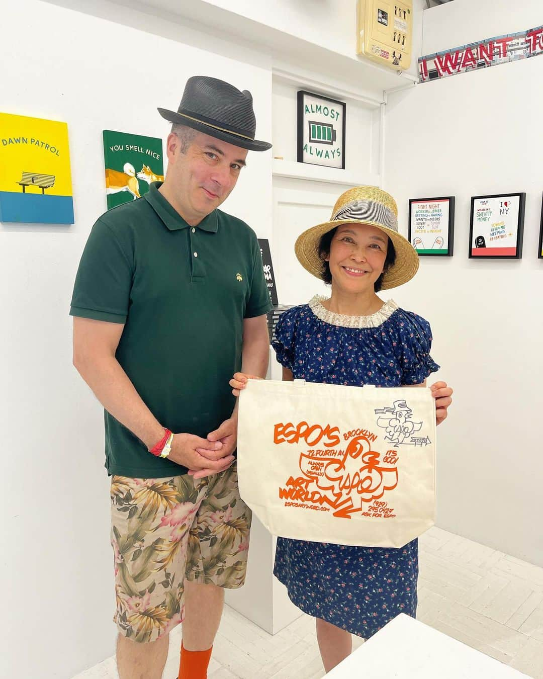 下條ユリのインスタグラム：「🎨㊗️ #祝開店　 Two brand-new gallery shops in Tokyo you should know because you should wear hats and make sure you hydrate and get special umbrellas and bring your own bag for the groceries and burn strange candles.   1)2)3)4)My new Japanese student @steveespopowers at his sparkling @espokyo and his thoughtful things you can buy to make your life better and safer.  5)6)7)8)My family @cwctokyo  opened @suchas_gallery and you can buy strange candles from Toronto @exclusive.pain  in Gacha Gacha bending machine.   More in STORY 👉🏼 🇯🇵2023」