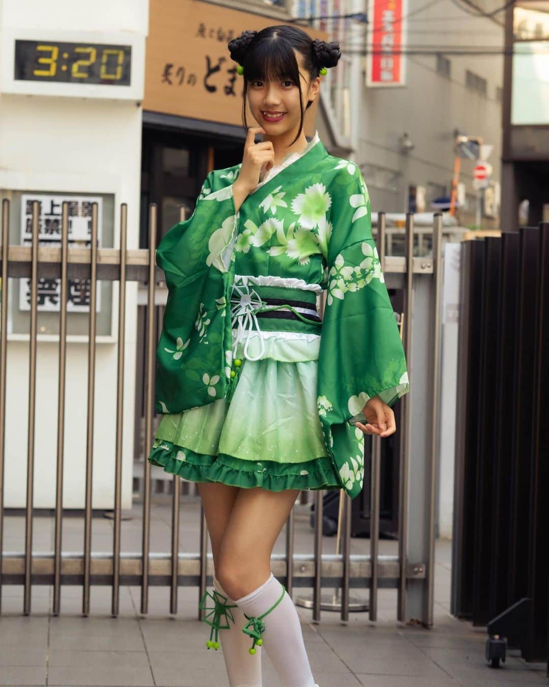 北島澪のインスタグラム：「✨✨✨✨✨✨✨✨✨✨✨  今年はお祭りとか花火大会とか行けるといいなぁ🎆🎇🏮❣️  JKFW2023 マイコーデコンテスト テーマ「ドーパミンファッション」  #jkfwマイコーデ #キッズモデル #インスタキッズ #ドーパミンファッション  #JKFW  #japankidsfashionweek   #dopaminefashion   #dopamine   #dopaminedressing   #夢アドシトロン   #浴衣ドレス   #北島澪   #カラフル   #ヘアスタイル   #お団子ヘア   #ストリートスナップ   #ラブライブ」