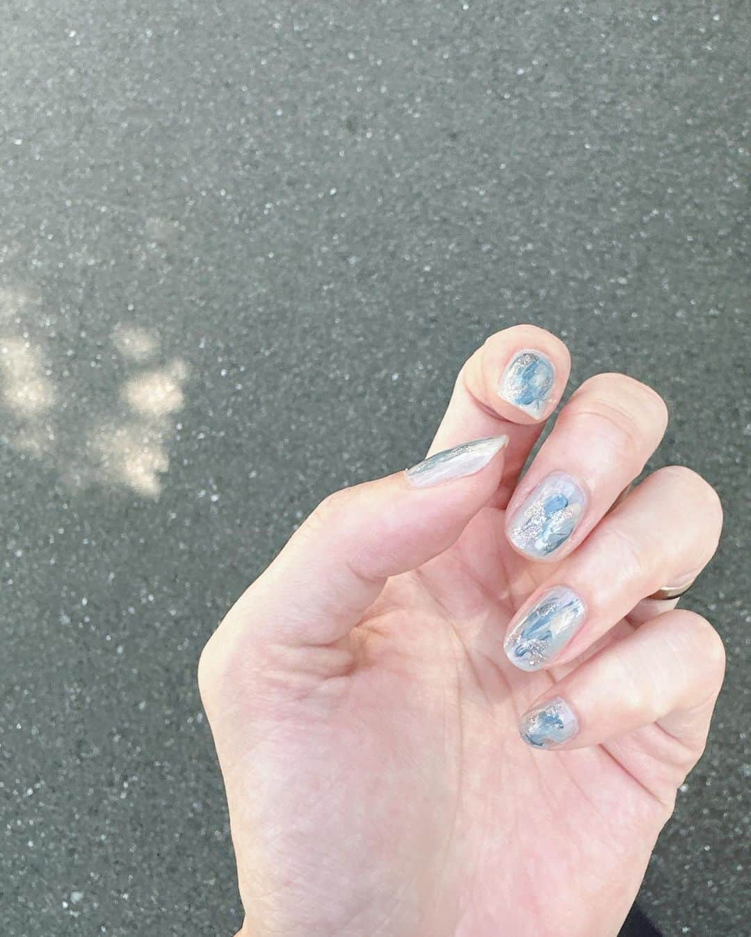 _asamiii__のインスタグラム：「nail🩵💧🐬🔗🤍 　　　　 　　　　  　　　　 　　　　 　　　　 　　　　 #ネイル #nail #セルフネイル」