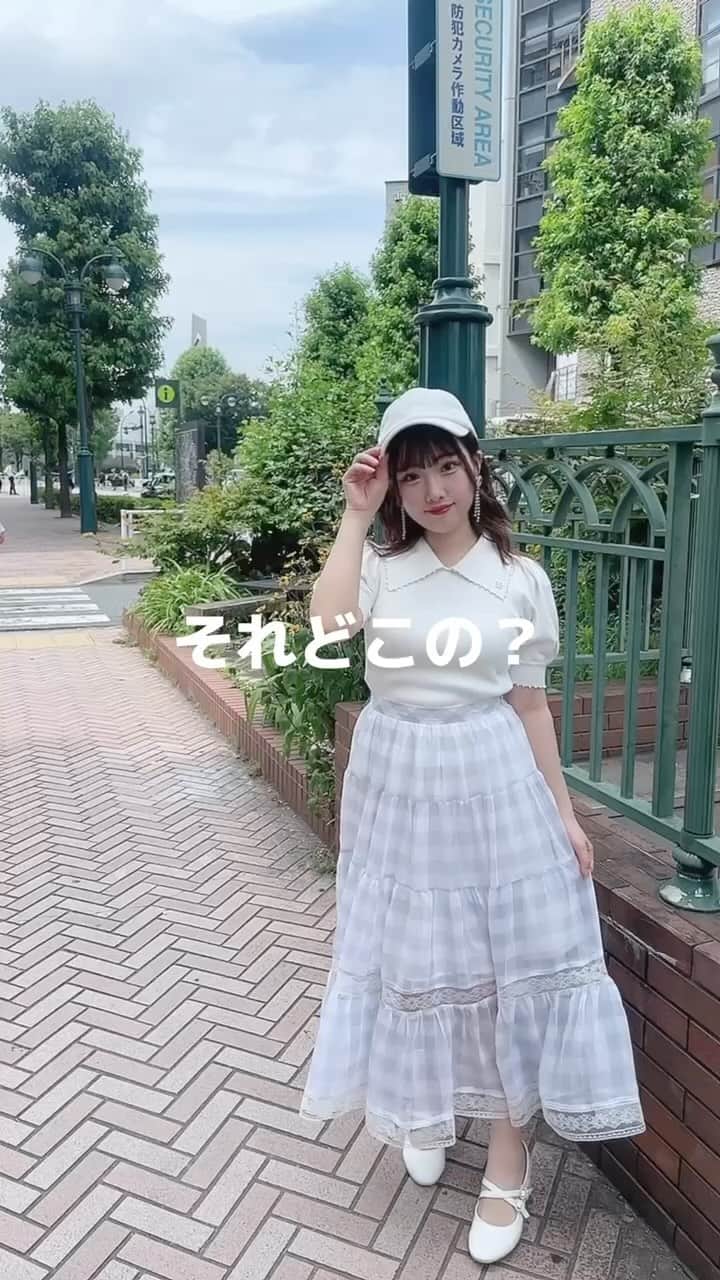 evelyn.coordinateのインスタグラム：「夏に即完売した大人気のニットが秋物になり再登場！  #ポイントパールニット ¥5,900  #evelyn #エブリン #ガーリーコーデ #甘めスタイル #甘めコーデ #清楚コーデ #可愛い  #girly #feminine #パステル #girl #evelynコーデ #フェミニンコーデ #秋物 #秋服 #autumnfashion #ootd #低身長コーデ」