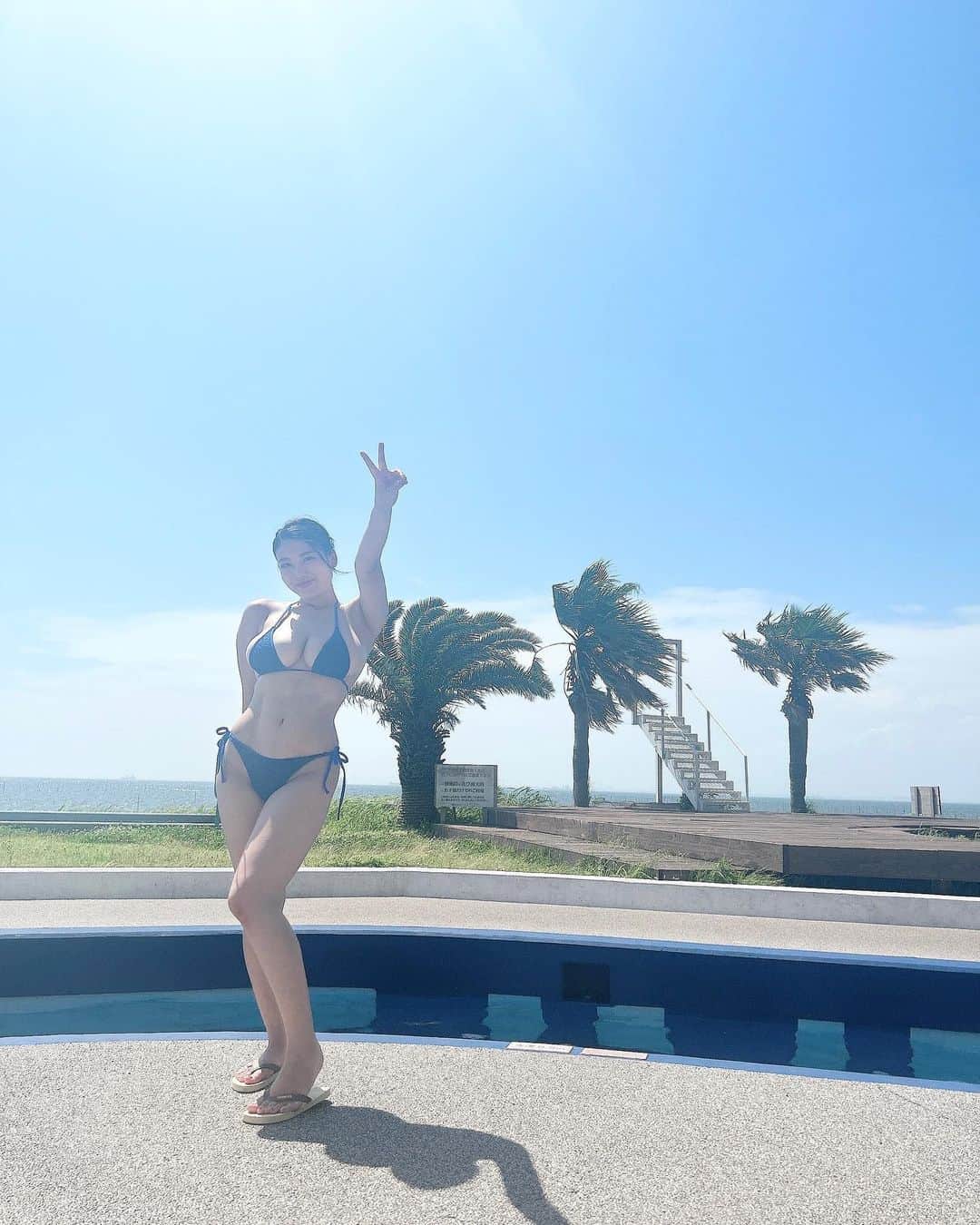 風吹ケイのインスタグラム：「今日のロケは暑すぎました🥵」