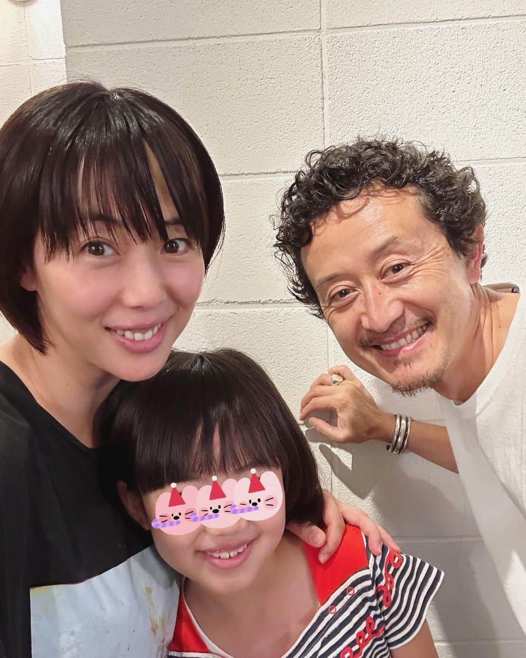 井上和香さんのインスタグラム写真 - (井上和香Instagram)「. 娘とヘアカット😊 切ってる途中で娘と同じ髪型になった💕 今は喜んでくれたけど、いつから嫌がられるかなぁ〜😅🤣😅🤣  植田さんいつも素敵な髪型にしてくれてありがとう❤️  #ヘアカット #親子カット #同じヘアスタイル #おかっぱちゃん #ボブ」7月12日 21時56分 - inoue_waka