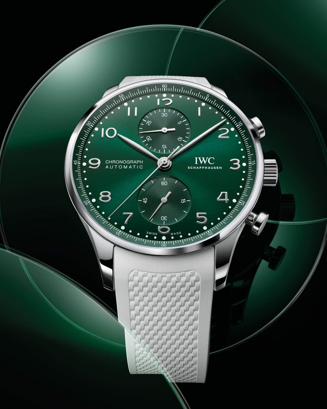 IWCさんのインスタグラム写真 - (IWCInstagram)「A deep green sunburst dial combined with a textured white rubber strap, the rhodium-plated hands and appliqués bring the final light touch to this bold and fresh new look.  #IWCportugieser | #TheReference  🔗Link in Bio  ℹ Green dial Stainless steel case 41mm IWC-manufactured 69355 Calibre Ref. IW371615 - Visit your IWC boutique or retailer to discover the variety of strap options available.」7月12日 22時00分 - iwcwatches