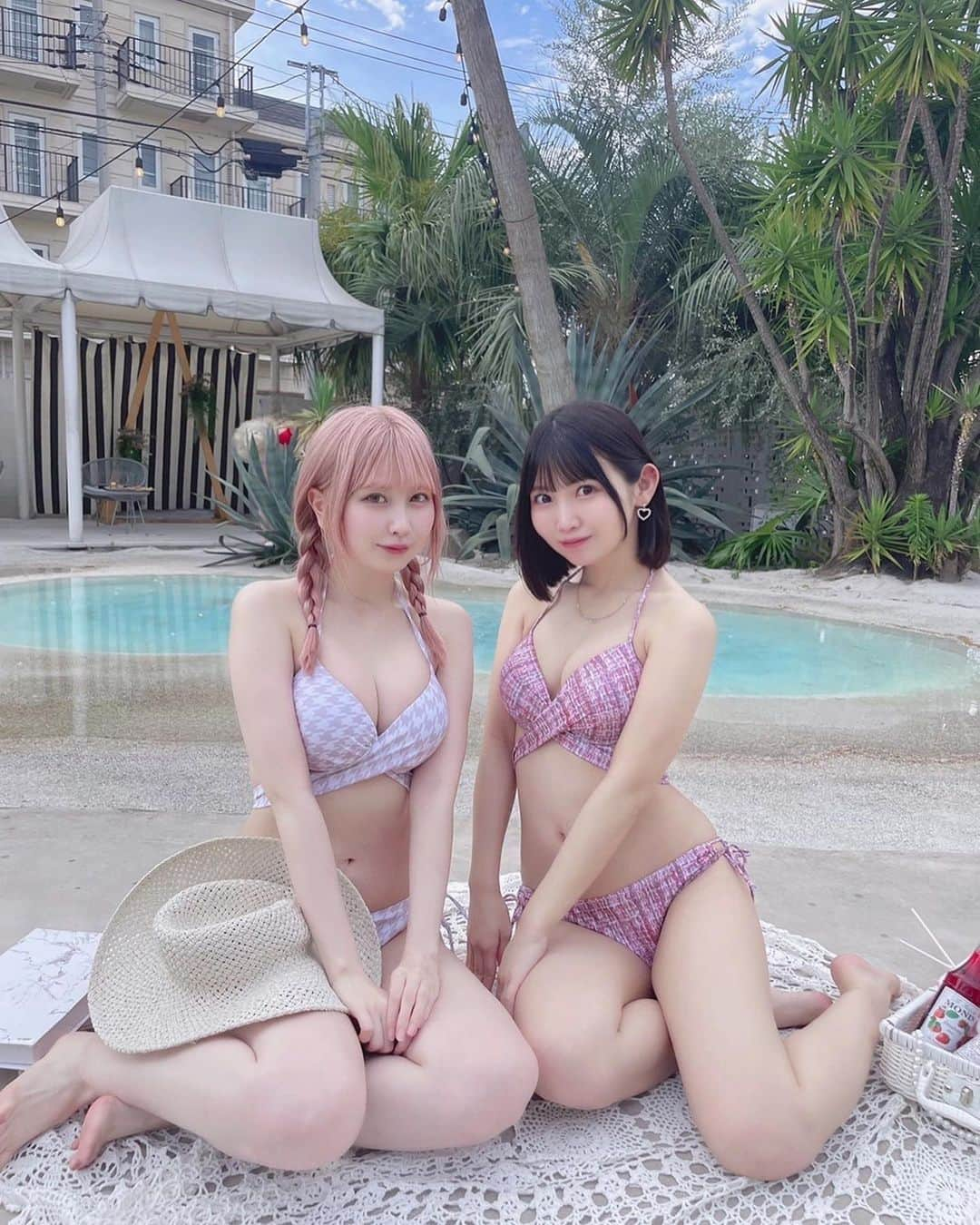 雪村花鈴さんのインスタグラム写真 - (雪村花鈴Instagram)「りんちゃんと水着ツーショ😳♡  同じ形の水着なの〜可愛いでしょ @sugarnine_official」7月12日 22時01分 - yukimura_karin