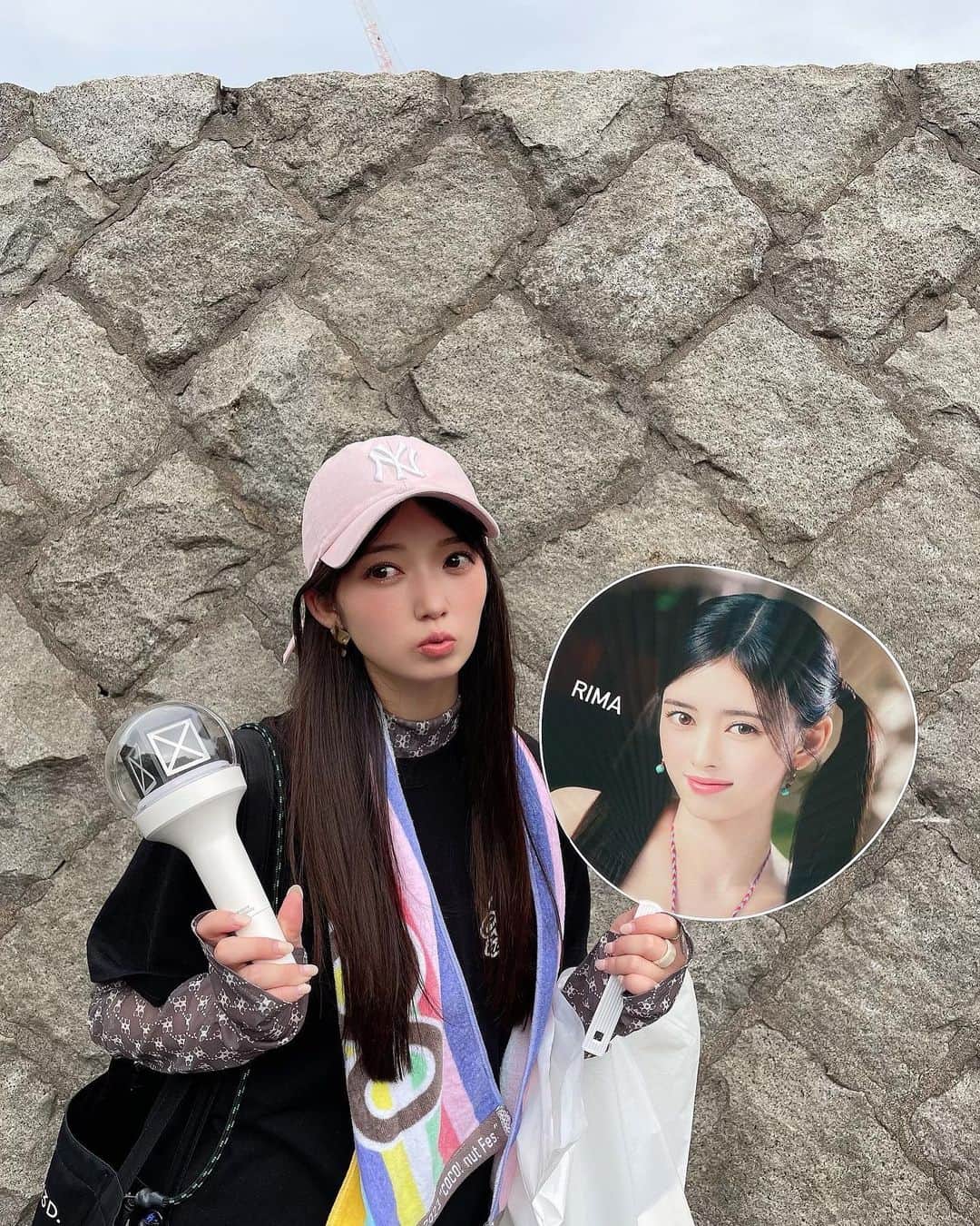 山岸理子のインスタグラム：「* ⁡ 🌈🦙 ̖́- ⁡ NiziUさんのLIVEを観に行ってきたよ🎤🥹 ⁡ 人を笑顔にできる職業って素敵だなって思いましたෆ˚*   ⁡ #tsubaki_factory #山岸理子 #NiziU #ココ夏Fes #サイコーすぎたっ  #🥹🥹🥹🥹」