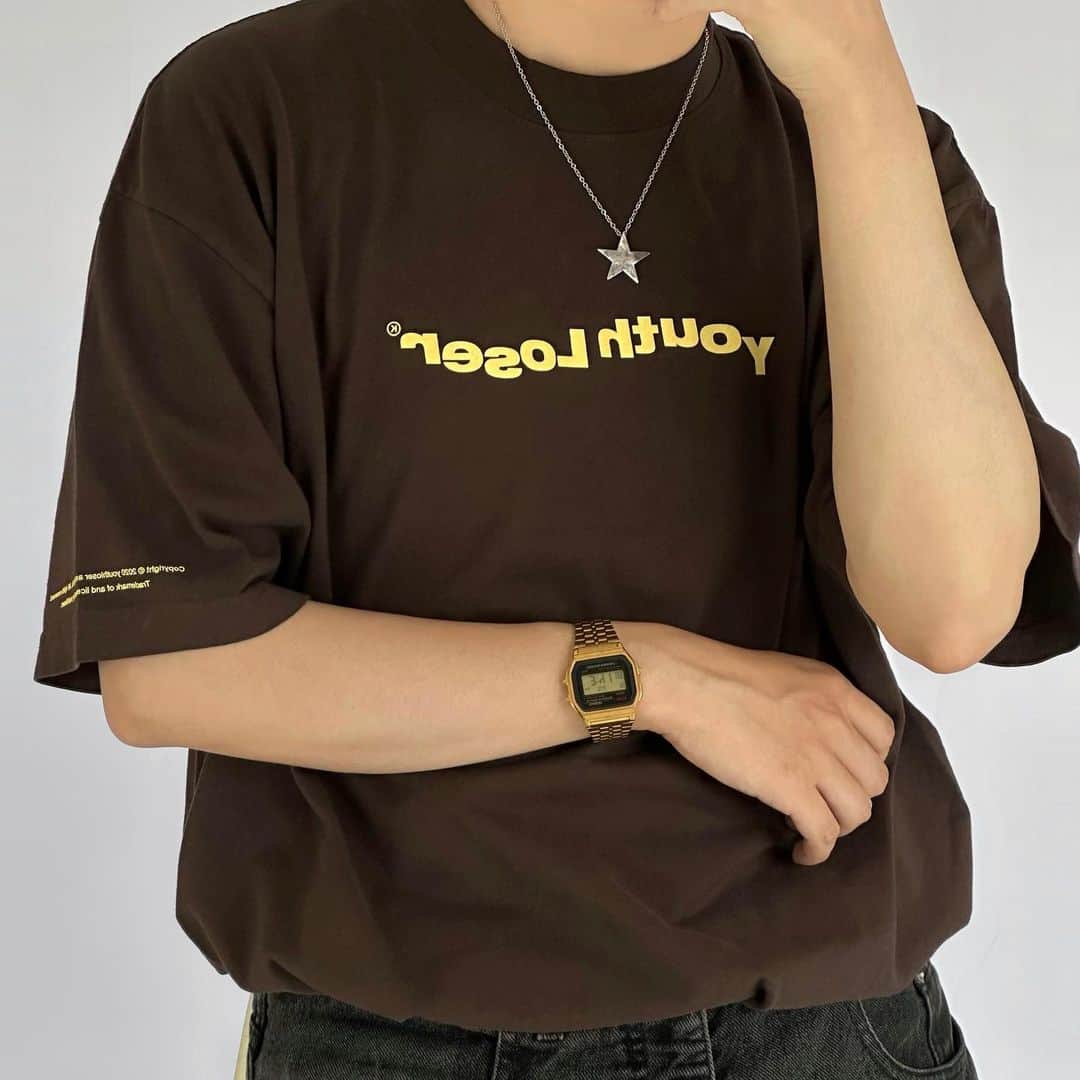 KEIのインスタグラム：「🤎🧈 みんなと夏お揃いしたいです🙏🏼 袖の部分見せびらかしてね！ #youthloser」