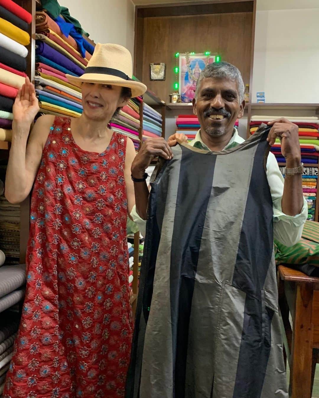 萬田久子さんのインスタグラム写真 - (萬田久子Instagram)「『RRR』観た⁉️おススメよ❤️ そういえばこの洋服インドで街のオジさんが縫ってくれたの❣️ #萬田久子  #hisakomanda  #rrr」7月12日 23時06分 - hisako.manda_official