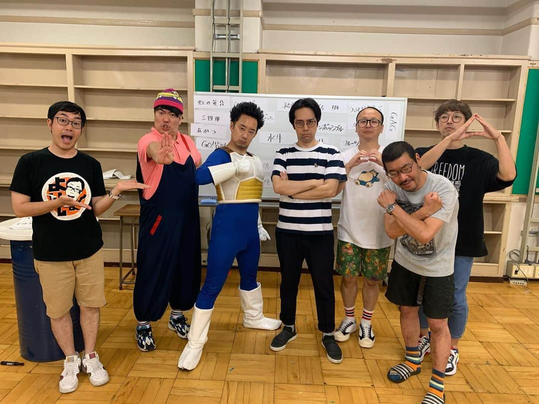 R藤本さんのインスタグラム写真 - (R藤本Instagram)「「R藤本同期芸人座談会」 ご視聴ありがとうございました！  東京NSC10期の中で誰がNo.1なのかを 大決定！写真は大喜利を熟考する水牛さんです。  #はじまざ#東京nsc10期生」7月12日 23時17分 - hajimaza