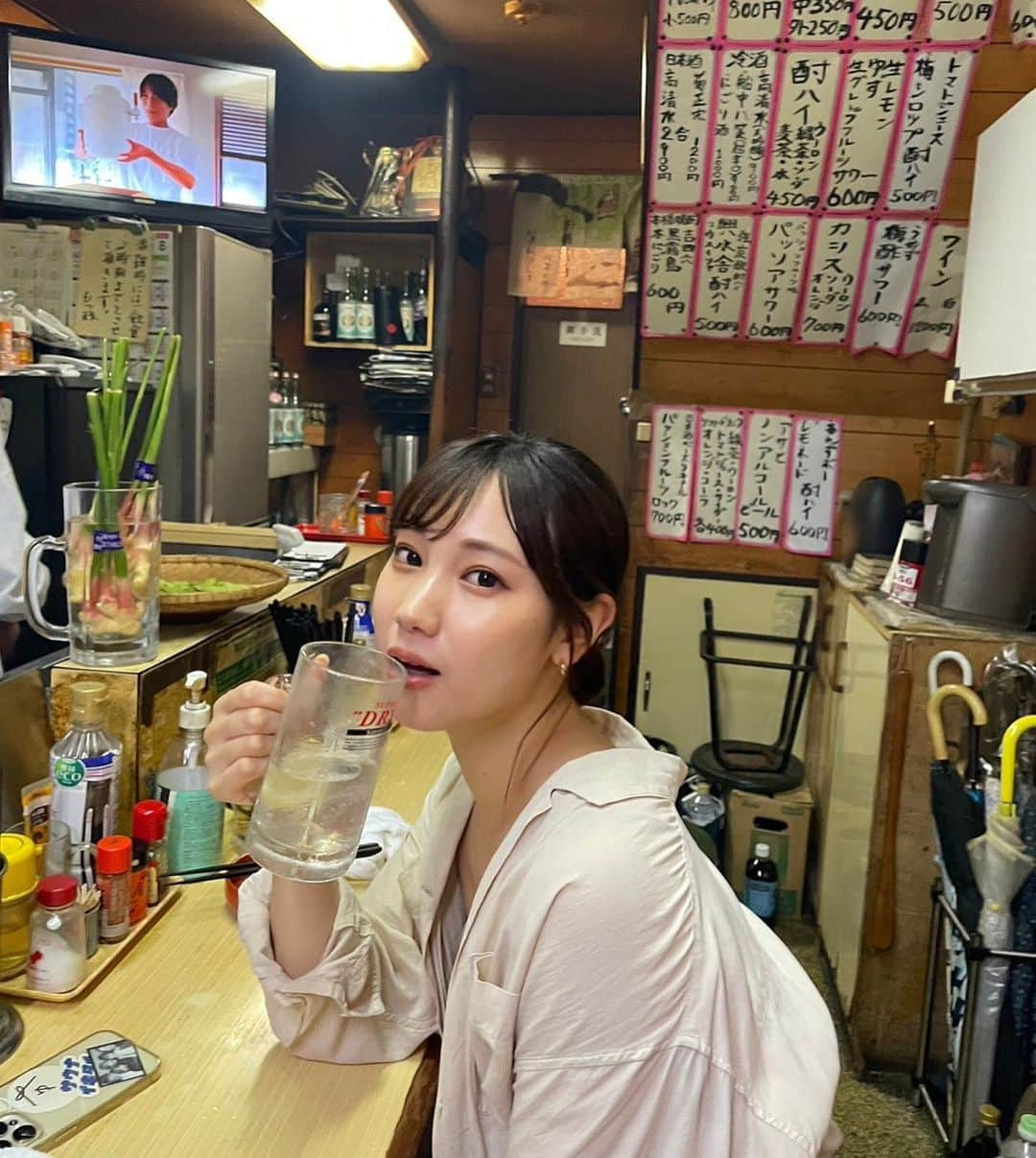 高野祐衣のインスタグラム：「もつ焼き赤提灯はしご☺︎☺︎  #浅草 #浅草飲み」