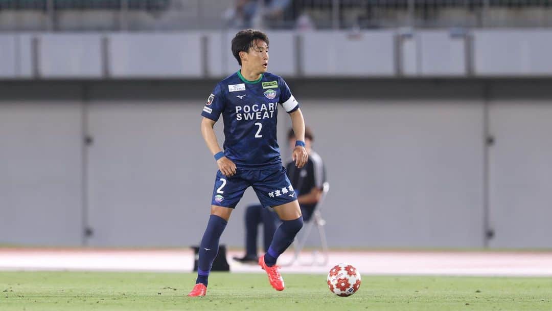 徳島ヴォルティスのインスタグラム：「天皇杯 JFA 第103回全日本サッカー選手権大会 3回戦 #徳島ヴォルティス 0-2 #柏レイソル  前半立ち上がりは自分たちのサッカーを展開できていました。しかし、前半終了間際の失点でリードを許すと、後半も失点し0-2。今大会を3回戦敗退となりました。  今シーズンの公式戦はリーグ戦のみ。天皇杯の戦いを通じて出た課題。勝つ集団になるために、一回りも二回りも成長するために。  次の試合は、7/15(土)東京V戦。5連戦の最後を勝利で終えるために。  日々のトレーニングから全力で取り組みます。  #徳島ヴォルティス #vortis #Jリーグ #football」