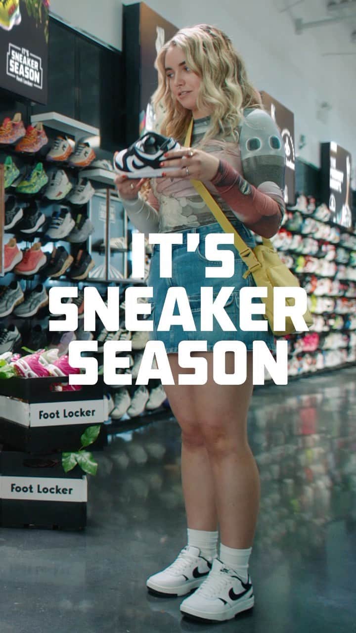 Foot Lockerのインスタグラム：「There’s nothing like that new shoe smell.  Get your hands on the freshest picks, only at Foot Locker.」