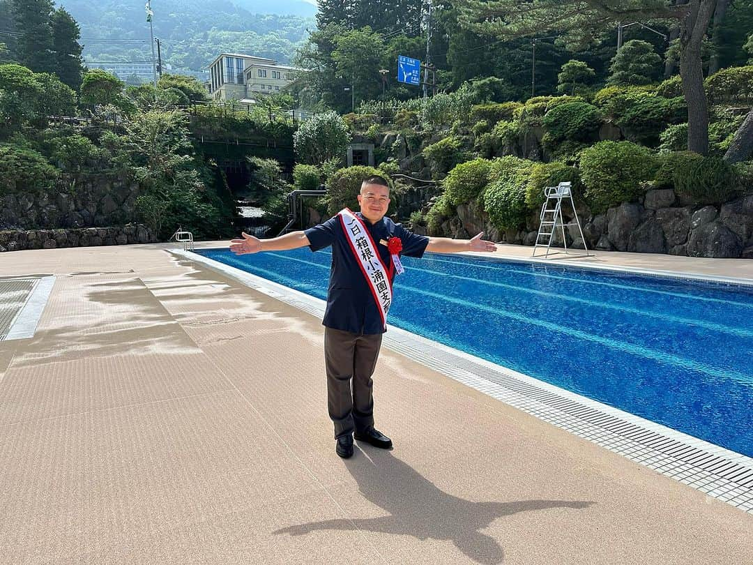 松尾駿さんのインスタグラム写真 - (松尾駿Instagram)「箱根ホテル小涌園の１日支配人をやらせていただきました。  地元箱根で小涌園はマジのド地元。  思い出もいっぱい。  そんな小涌園での１日支配人は感慨深いものがありました。  新しい小涌園とても素敵でした！  みなさん是非小涌園へ！ みなさん是非箱根へ！  箱根でお金いっぱい使ってください！  箱根親善大使」7月13日 0時04分 - matsuoshun