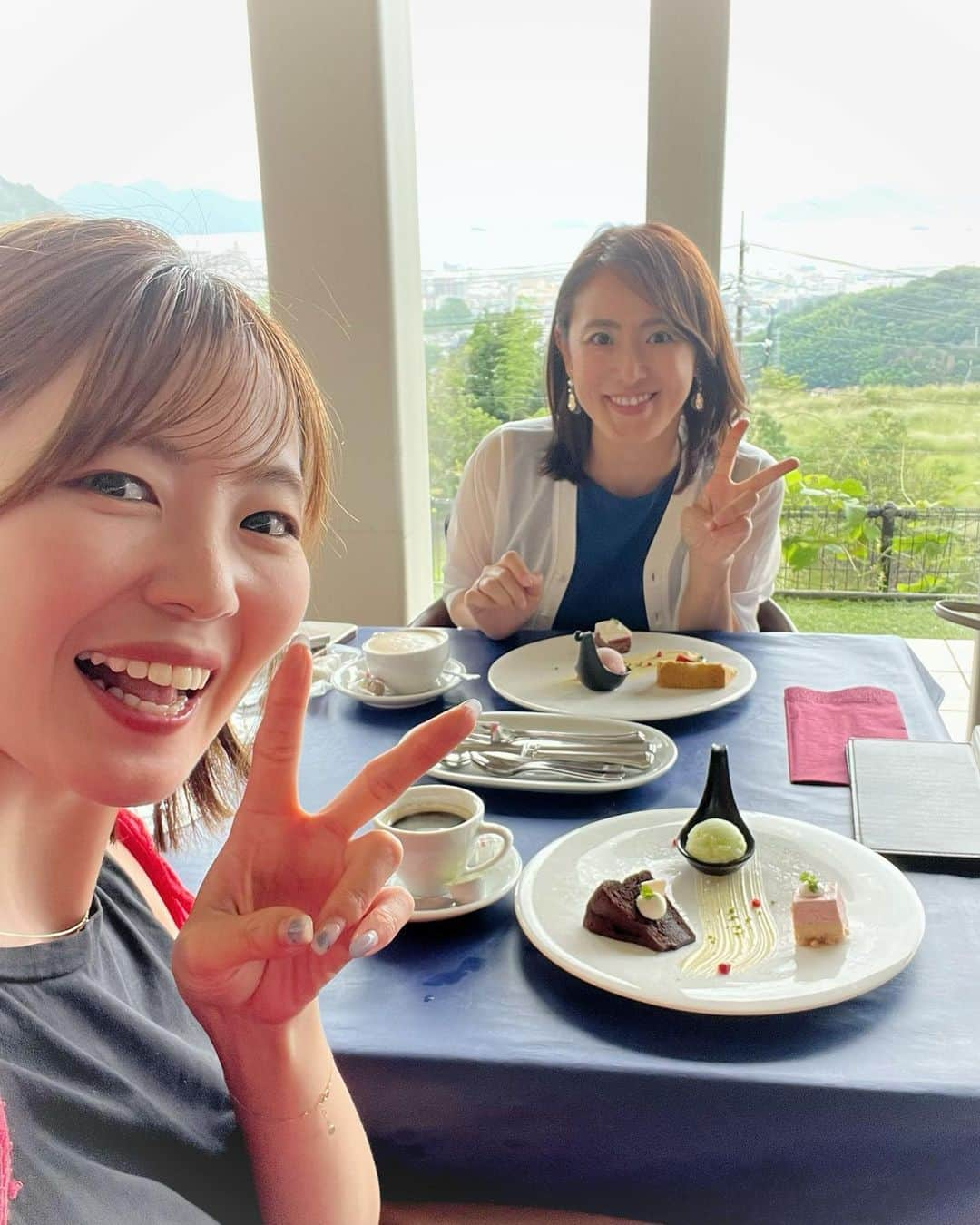 森直美さんのインスタグラム写真 - (森直美Instagram)「静岡時代からずっとずっとお会いしたかった、静岡出身の渡辺美佳アナウンサー🩵実は広島に来てから何度かデートしているのです😆アナウンサーとして、ママとして、静岡仲間として、人生の先輩として、ミカ様とはいつも話しても話しても話し足りません🤭いつか会いたいと思ってた人に会えるって嬉しいですね〜！ #広島ランチ#ゾーナイタリア#アナウンサー#ママアナウンサー」7月13日 0時13分 - naomi_mori63