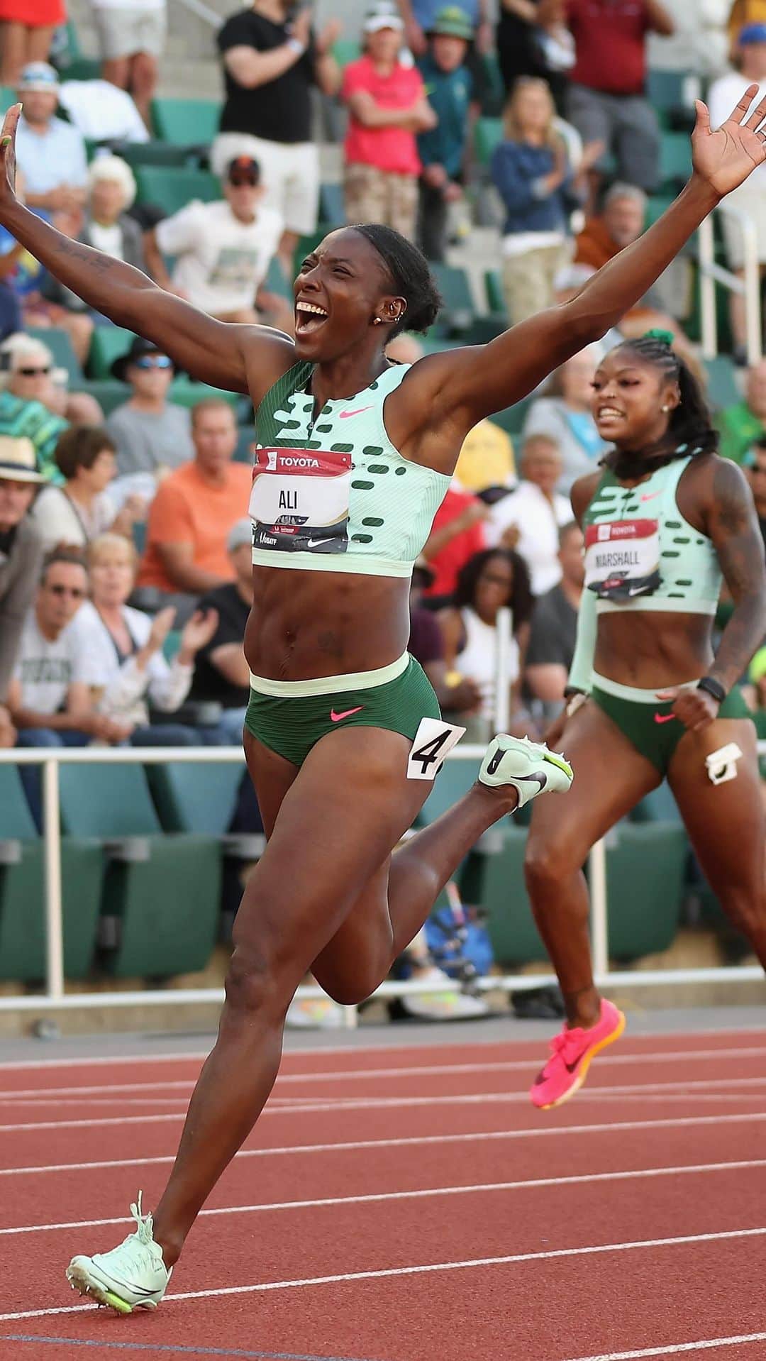 ニア・シファーティヒー・アリのインスタグラム：「That first @usatf Outdoor Champs 🥇 at age 34 feeling for 2019 world champion @niaali got us like 🥹  📹 @usatf」