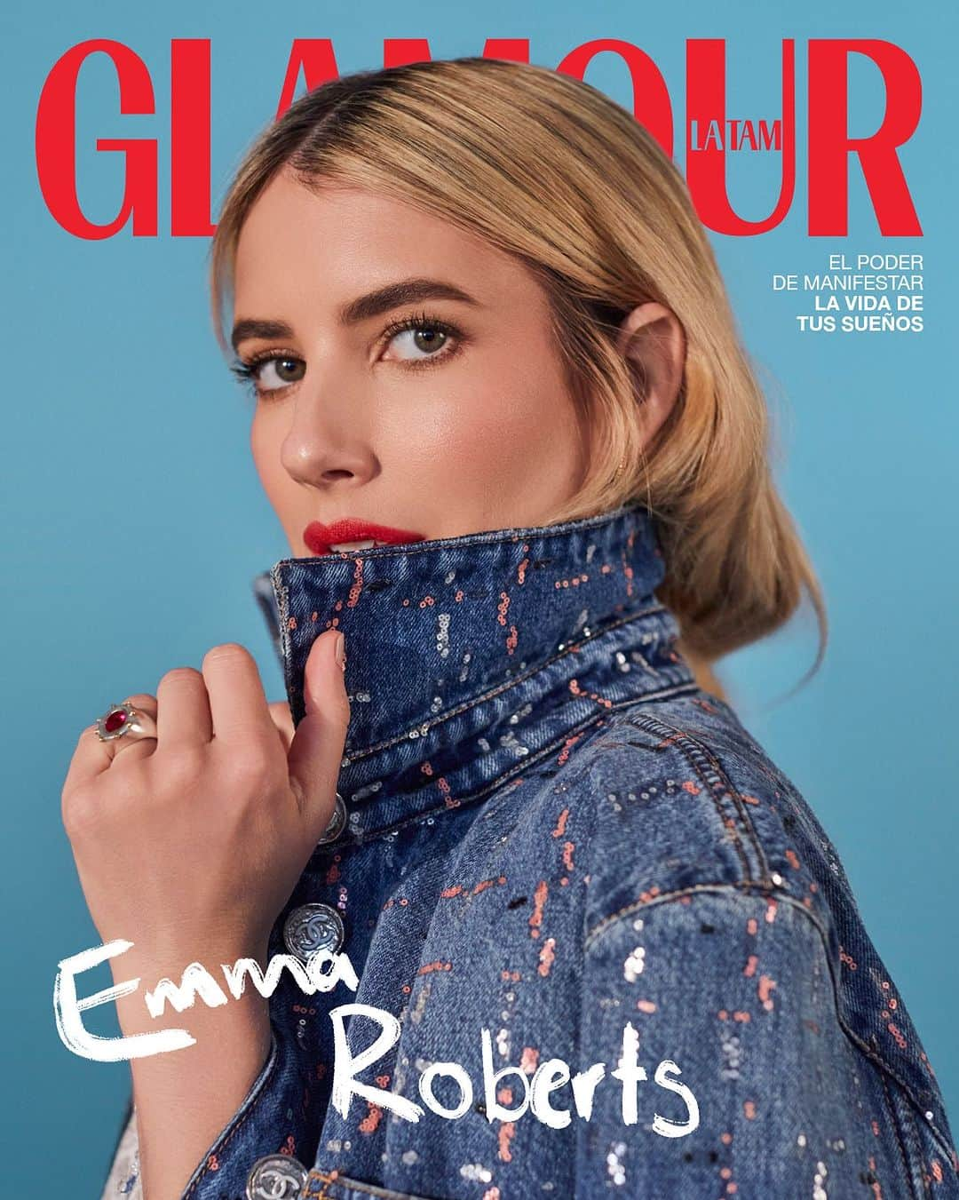 エマ・ロバーツのインスタグラム：「El poder de la manifestación no tiene límites y Emma Roberts lo demuestra al decretar la vida que siempre soñó. ❤️ Nuestra estrella de portada de #GlamourJulio, nos revela cómo mantiene un equilibrio entre la maternidad y vida profesional, su pasión por la literatura y sus secretos de moda favoritos. ✨ ¡No te pierdas la entrevista exclusiva de #EmmaRobertsEnGlamour en nuestras stories y link en bio!  Head of Editorial Content: @itsfarahslim Interview: @silviavasla Photographer: @estebancalderon Illuminator: @pionero_de_nada Styling: @melissa_infante_stylist Makeup: @benjainpuckey Hairstyle: @rebekahforecast Location: @shiostudio Production Company: @the.goldhorse Producer: @alexandraizdebeski Retouch: @konek.retouch」