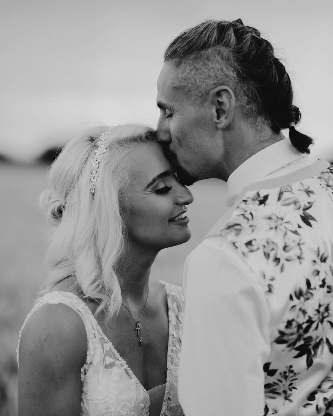 ザイヤ・ブルックサイドのインスタグラム：「✨ X & J ✨ absolute pleasure to capture these guys yesterday at the lovely @mythebarnweddings 😍 another day full of love and laughter 📸  🎥 @lightyearweddings   #weddingphotographer  #weddingphotography #photographer #photography #bride  #groom #weddingring #weddinginspiration #weddingplanning #instawedding #engaged #justengaged #documentarywedding #documentaryweddingphotographer #midlandsweddingphotographer #staffordshireweddingphotographer #weddingdress #weddingfashion #photooftheday #love #marriage #weddingvenue #luxurywedding #like #engagement #weddingplanner #bridetobe」