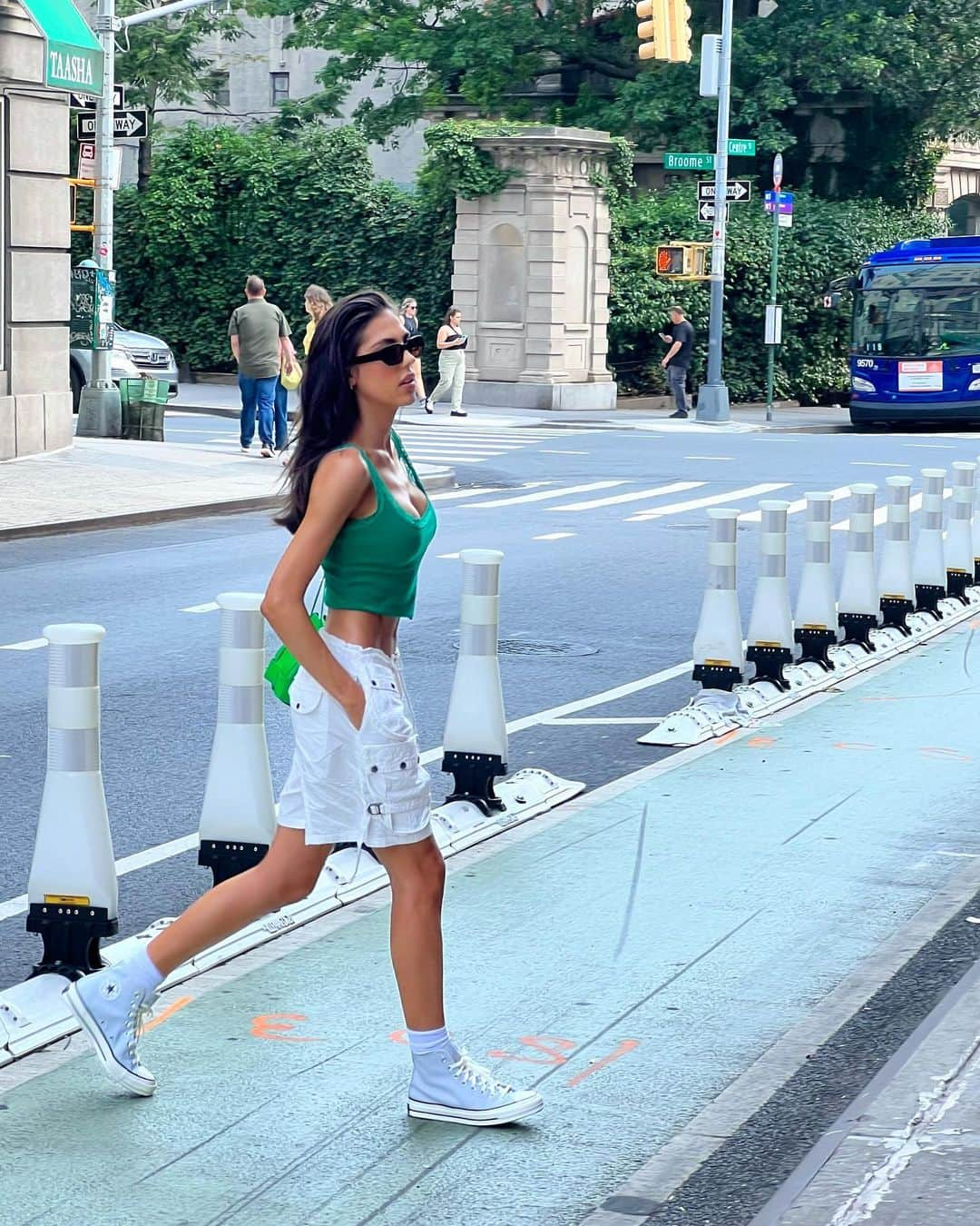 システィーン・スタローンさんのインスタグラム写真 - (システィーン・スタローンInstagram)「Big jorts girl」7月13日 2時28分 - sistinestallone