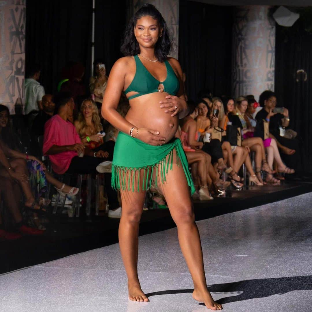 シャネル・イマンさんのインスタグラム写真 - (シャネル・イマンInstagram)「Miami 👙 🤰🏽🎀 📸 snnphotography」7月13日 2時23分 - chaneliman