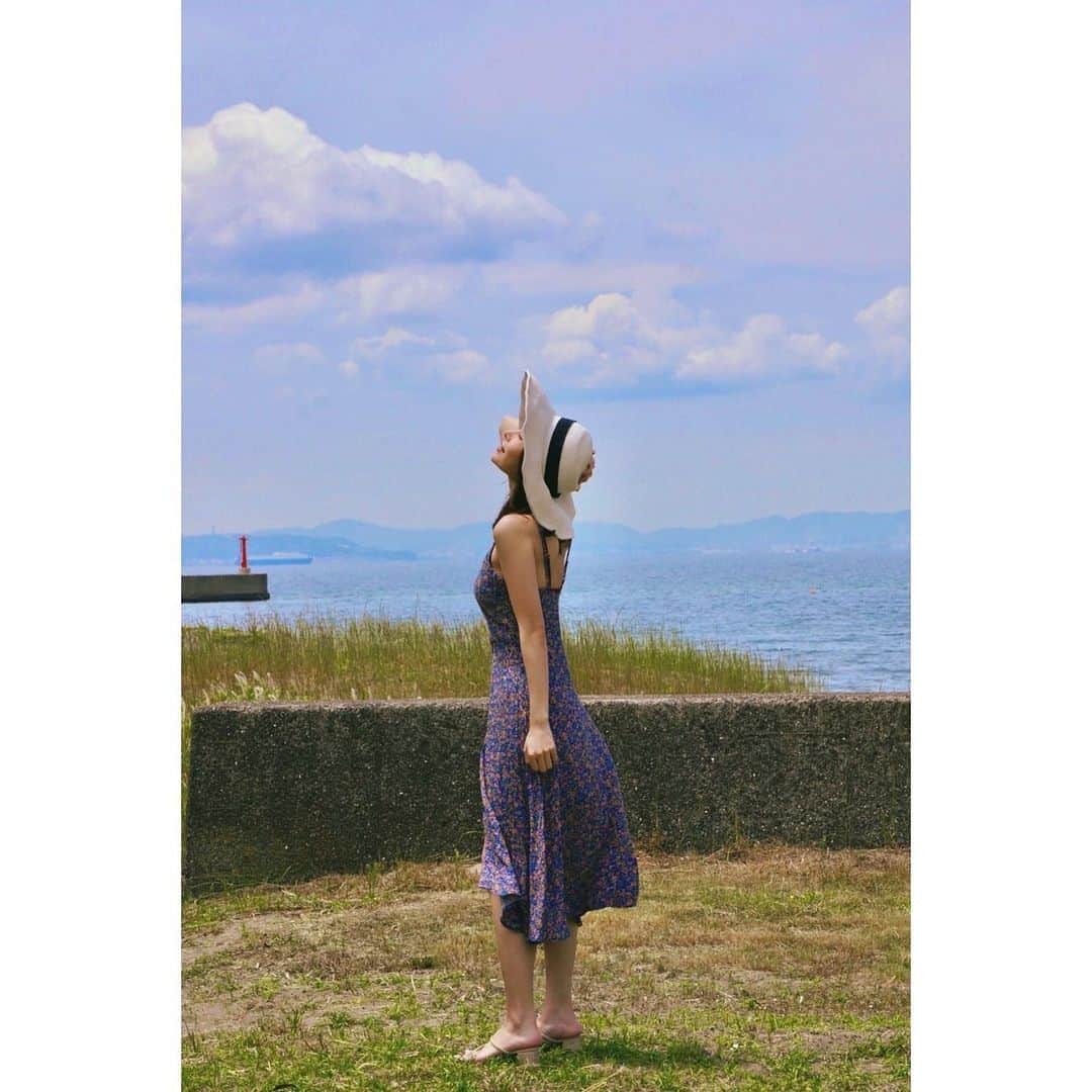 伊藤舞雪さんのインスタグラム写真 - (伊藤舞雪Instagram)「夏の思い出 手をつないで 歩いた海岸線」7月13日 2時39分 - myk__gram