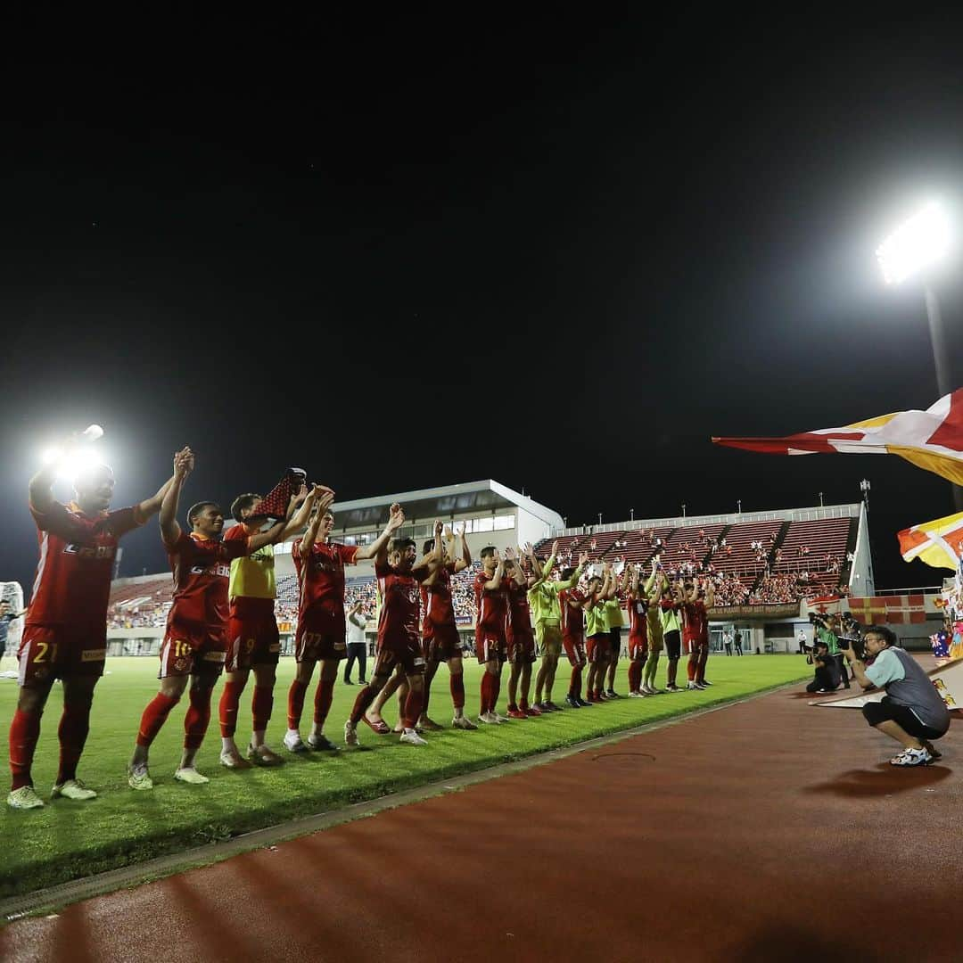 名古屋グランパスさんのインスタグラム写真 - (名古屋グランパスInstagram)「天皇杯JFA 第103回 全日本サッカー選手権大会 3回戦vsベガルタ仙台🔥  #ランゲラック #藤井陽也 #中谷進之介 #野上結貴 #和泉竜司 #山田陸 #稲垣祥 #内田宅哉 #重廣卓也 #永井謙佑 #酒井宣福 #武田洋平 #森下龍矢 #河面旺成 #長澤和輝 #マテウスカストロ #ターレス #キャスパーユンカー  #つむぐ #名古屋グランパス #grampus」7月13日 12時21分 - nagoyagrampus