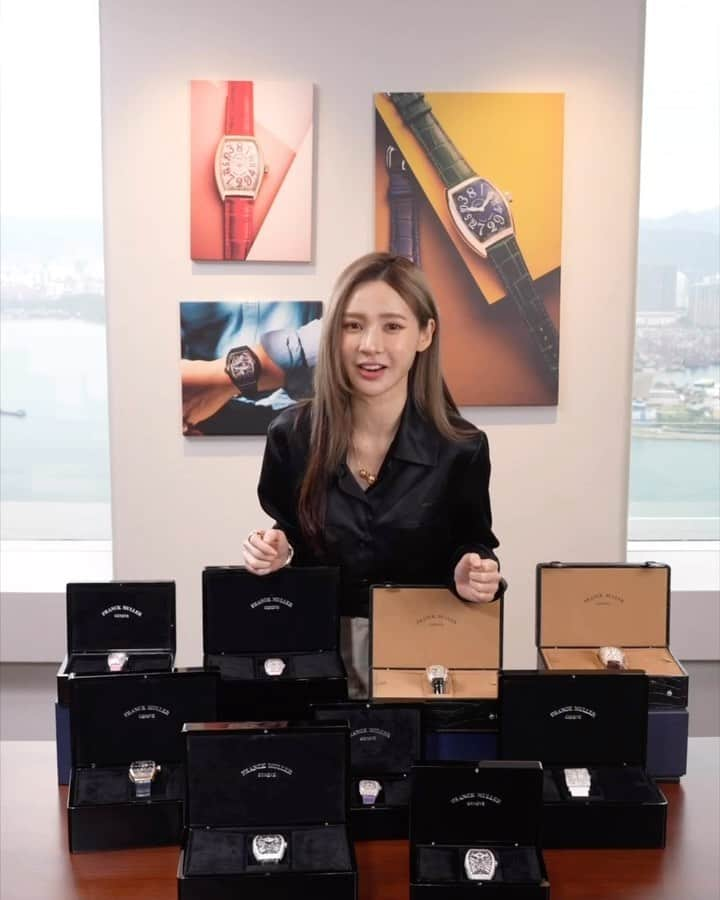 Yumi Wongのインスタグラム：「妥妥的Franckmuller Collector🩶 你猜猜我家中有多少隻FranckMuller的手錶？？😍  #FranckMuller #FranckMullerHk #FranckMullerCollector」