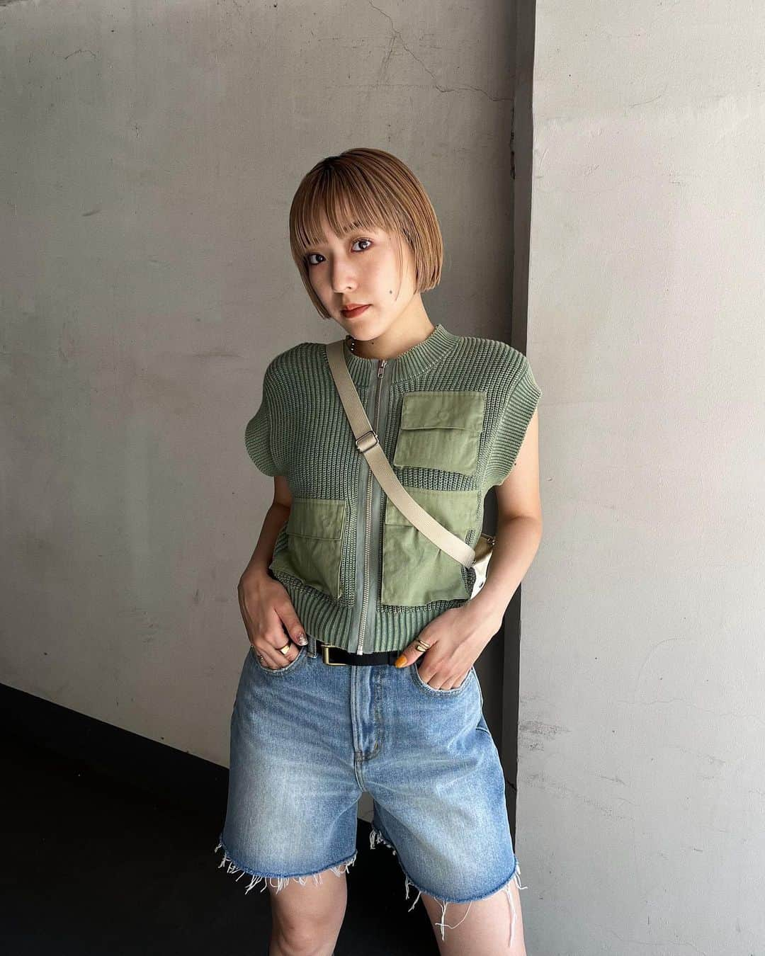 SLY OFFICIAL INFORMATIONさんのインスタグラム写真 - (SLY OFFICIAL INFORMATIONInstagram)「ㅤㅤㅤㅤㅤㅤㅤㅤㅤㅤㅤㅤㅤ #SLY_info @momoka_suda_【158cm】 SLY プレス __________________________________ 7/21(FRI)店舗入荷予定 ☑︎KNIT MILITARY COMPACT VEST (030GAZ70-0390) KHA,BLK,O/WHT ㅤㅤㅤㅤㅤㅤㅤㅤㅤㅤㅤㅤㅤ SLY店舗・WEBSTORE・ZOZOTOWNにて販売中 ☑︎HW CUTOFF S/PT-C (030GSR11-4350) L/BLU  ☑︎2WAY CROSSBODY BAG (030GSZ55-3660) IVOY,BLK ㅤㅤㅤㅤㅤㅤㅤㅤㅤㅤㅤㅤㅤ ☑︎F/SUEDE MULTI PIECE SNEAKERS (030GAZ55-5920) BLK __________________________________ ※配送の都合により発売日が異なる場合がございます。 ※店舗により在庫状況が異なります。 #SLY #SLY_fav」7月13日 12時59分 - sly_official_info