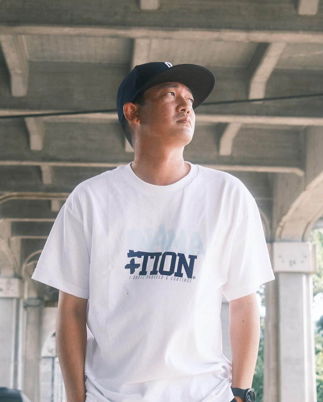 インフォメーションのインスタグラム：「Hawai’i Originals   This Friday July 14th catch the navy Hi Script New Era and College Hawai’i Tee online at www.In4mation.co  Local pick up for online orders at Slashers - @slashershi   650 Iwilei Road Suite 190 Honolulu, HI 96817  #hawaiioriginals #in4mation #slashershi #hawaii #newera #hi」