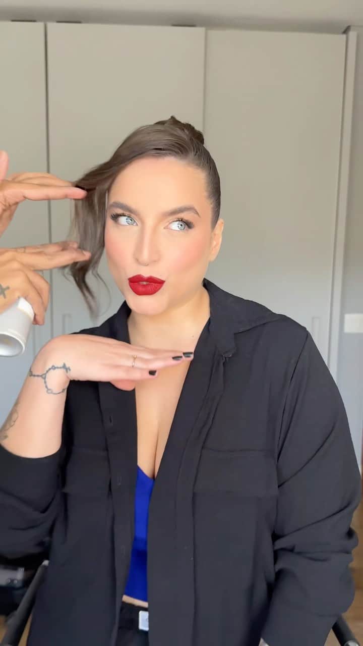 Bruna Unzuetaのインスタグラム：「GRWM de respeito hoje ein galerinha… Para mostrar pra vocês as últimas horas do Amazon Prime Day na @amazonbrasil , esse evento babado que está rolando desde ontem com muitos descontos, ofertas e cupons! Mas lembrando, é só para membros Prime! Se você ainda não é, corre e aproveite o teste gratuito, são 30 dias e você ainda consegue participar das últimas horas de ofertas do Amazon Prime Day. #primeday #publi」