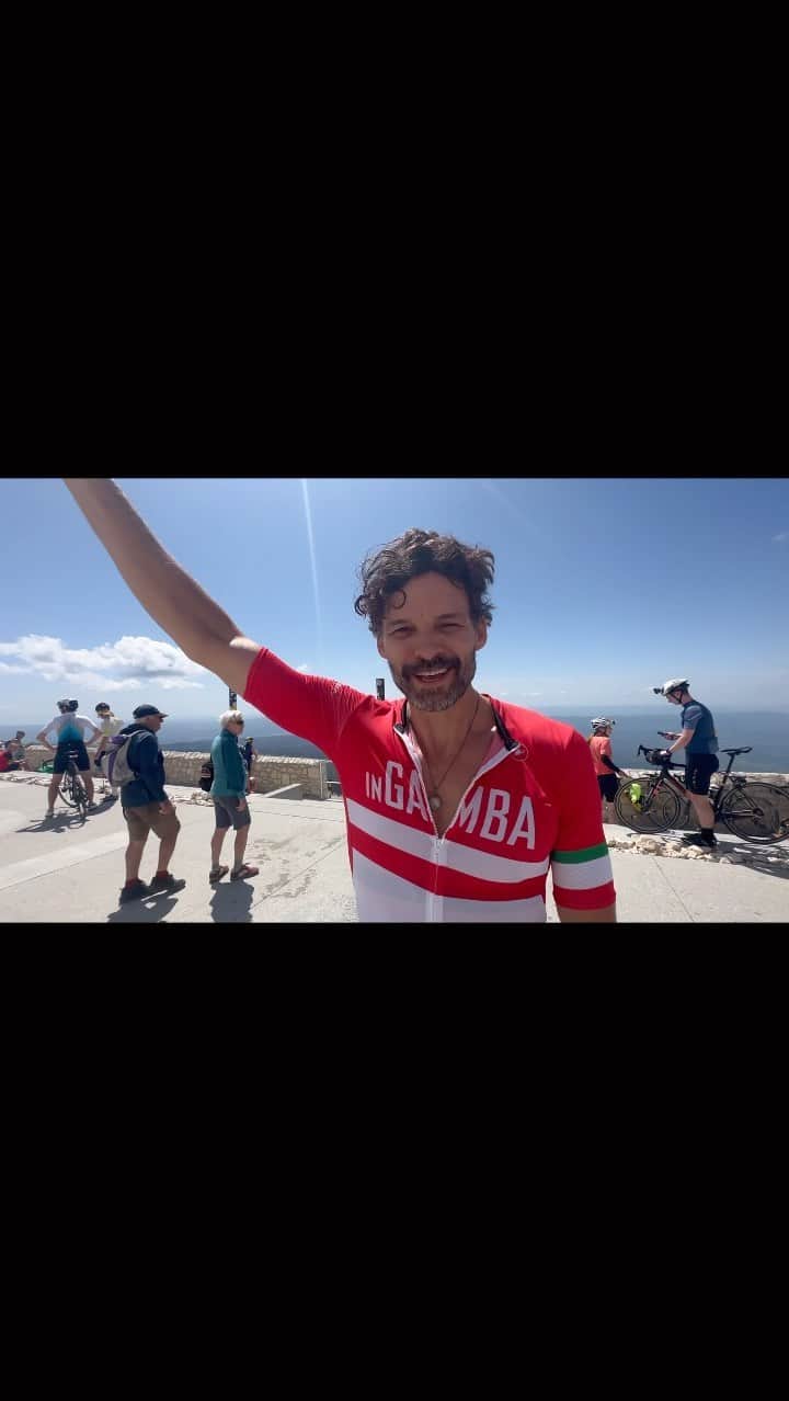 オースティン・ニコルズのインスタグラム：「I ❤️ U FRANCE  #tourdefrance」
