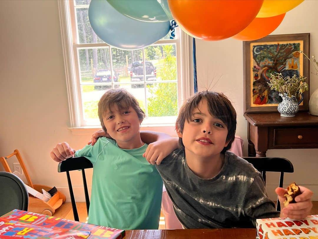 マイケル・レイディさんのインスタグラム写真 - (マイケル・レイディInstagram)「One of my favorite days of the year. My boys. My buds. Birthday twins. Getting so big. Teaching me so much every day. I’m so lucky I get to be your dad. To the moon and back, my loves. I love you to the moon and back.」7月13日 7時09分 - michaeljrady