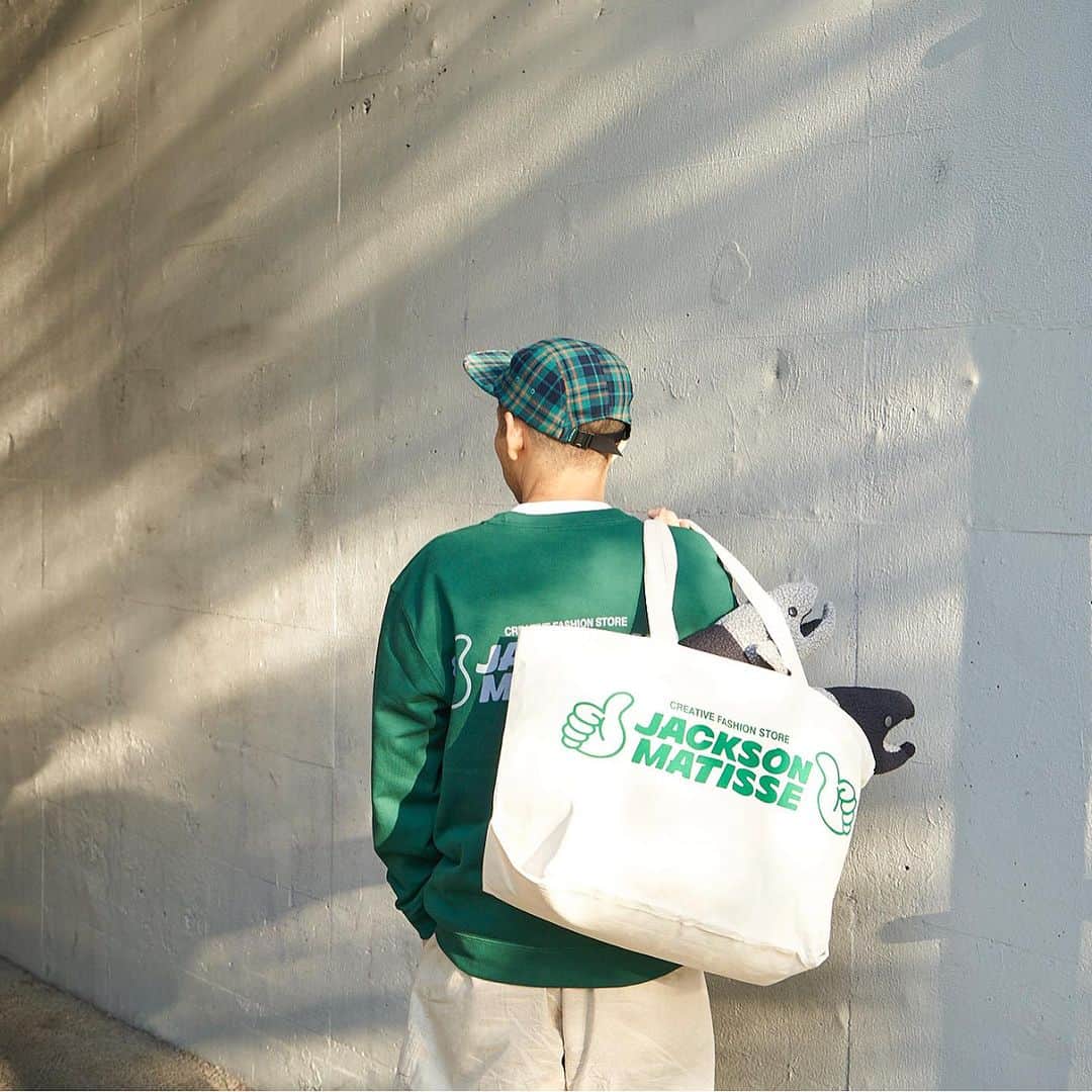 ジャクソンマティスのインスタグラム：「. 2023 Autumn&Winter Collection 2️⃣nd Delivery🚛📦💨 . . 🟢このロゴが好きです👍🏻🟢  #jacksonmatisse #jacksonmatisse2023aw #ジャクソンマティス #ジャクソンマティス2023aw #第2回配送🚛📦💨 #今季も何卒宜しくお願い申し上げます🤲🏻  #onlinestore 💻🆙」