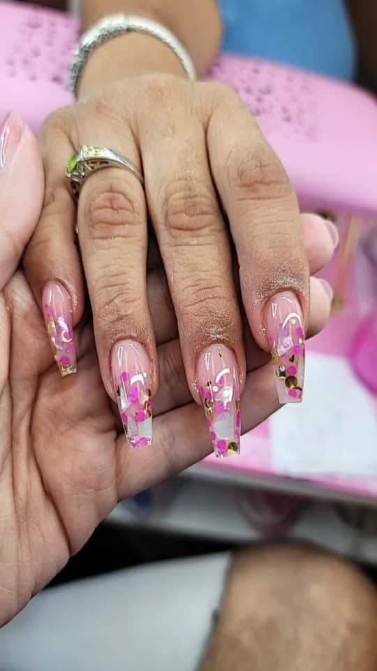 Max Estradaのインスタグラム：「Enailcouture.com new 123go bubble gum gel,  solid glue gel♡ vegan and Hypoallergenic.  Made in America 🇺🇸The moment so many have been waiting for is finally here! Enailcouture.com 123go maximum square is the longest flat boxy square pre made full coverage gel nail in the game. We also dropped xs sculpture square and magical ice hologram stickers☆Enailcouture.com 123go 5XL Coffin nails are the longest full coverage pre made gel nails in the world. They are EVERYTHING, made in America.Enailcouture.com new product drop ♡!~ 123go diy gel and our new charm nail stickers 😍Enailcouture.com made in American ♡!~Enailcouture.com 123go pre made gel nails are the game changer !~ perfect nails every time with no smells or dust!~ long lasting and easy removal , made in America! Enailcouture.com  #ネイル #nailpolish #nailswag #nailaddict #nailfashion #nailartheaven #nails2inspire #nailsofinstagram #instanails #naillife #nailporn #gelnails #gelpolish #stilettonails #nailaddict #nail #💅🏻 #nailtech#nailsonfleek #nailartwow #네일아트 #nails #nailart #notd #makeup #젤네일  #glamnails #nailcolor  #nailsalon #nailsdid #nailsoftheday Enailcouture.com」