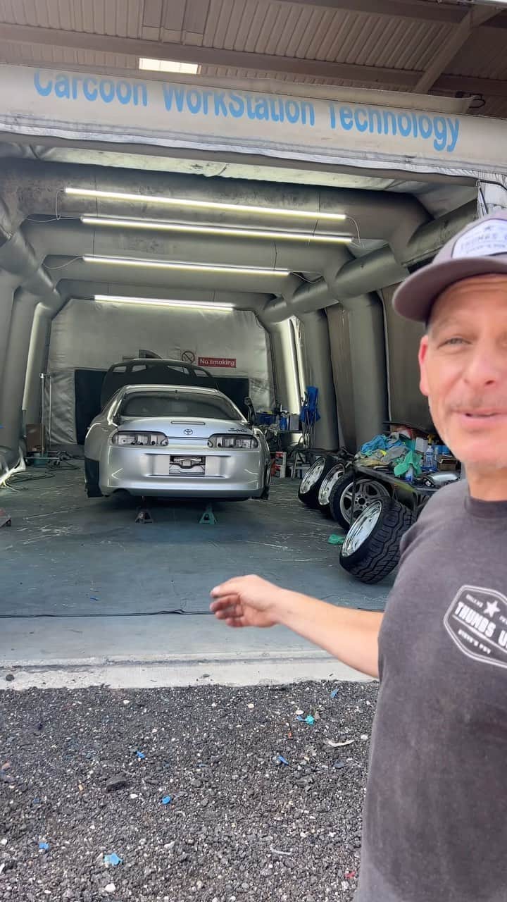 スティーブのインスタグラム：「Dropped the Supra off with @justthedipz for its total transformation!! Just wait to see what we got in store!! トヨタスープラを塗装屋に持って行って置いてきました。めちゃくちゃかっこいいスープラになるので期待してください #トヨタスープラ #スープラ #jza80 #supra」