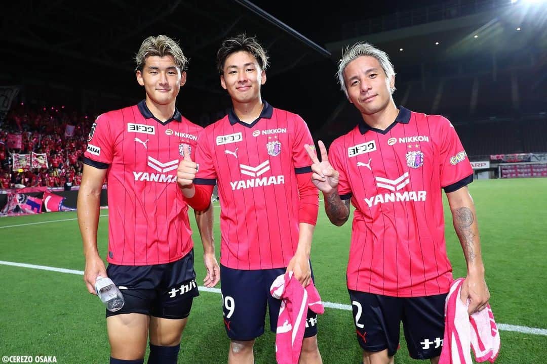 松田陸さんのインスタグラム写真 - (松田陸Instagram)「⚽️ 応援ありがとうございました！  #cerezo #osaka #松田陸」7月13日 12時20分 - riku_matsuda_02_official