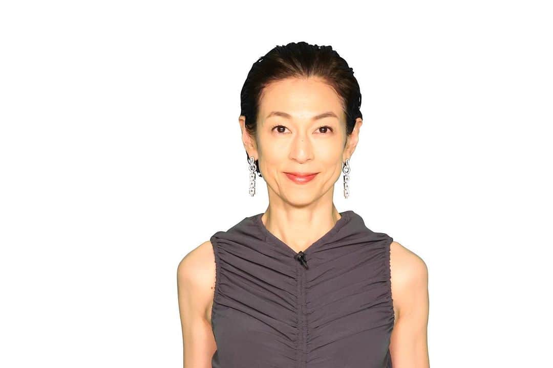 のインスタグラム：「今夜7時フジテレビ系 『vs魂グラデーション　超豪華夏の3時間SP』  ババ抜きに挑む直前の緊張とやる気にみなぎる表情でございます🔥  #vs魂  #ババ抜き最弱王決定戦」