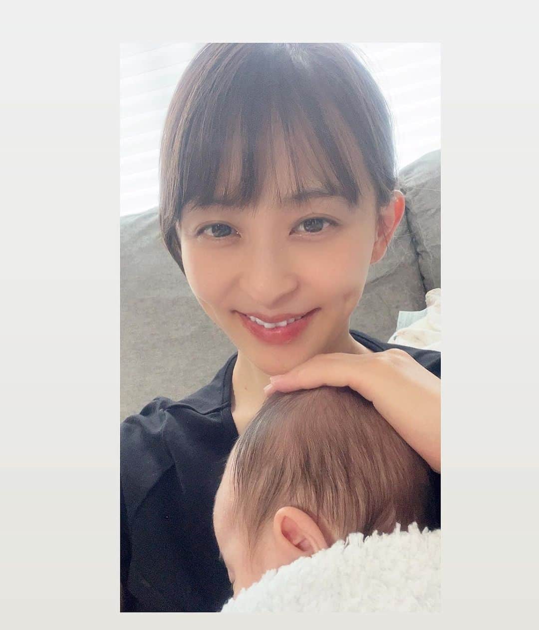 田中理恵のインスタグラム：「みなさん、おはよう😌 前髪を自分ですこーしカット💇‍♀️✂️  息子はスヤスヤ寝ております💤 布団に寝かすと起きるんだよなぁ〜 背中スイッチがすごいのです🤣🤣🤣 うまく寝かせれるようにコツをつかむぞ😚」