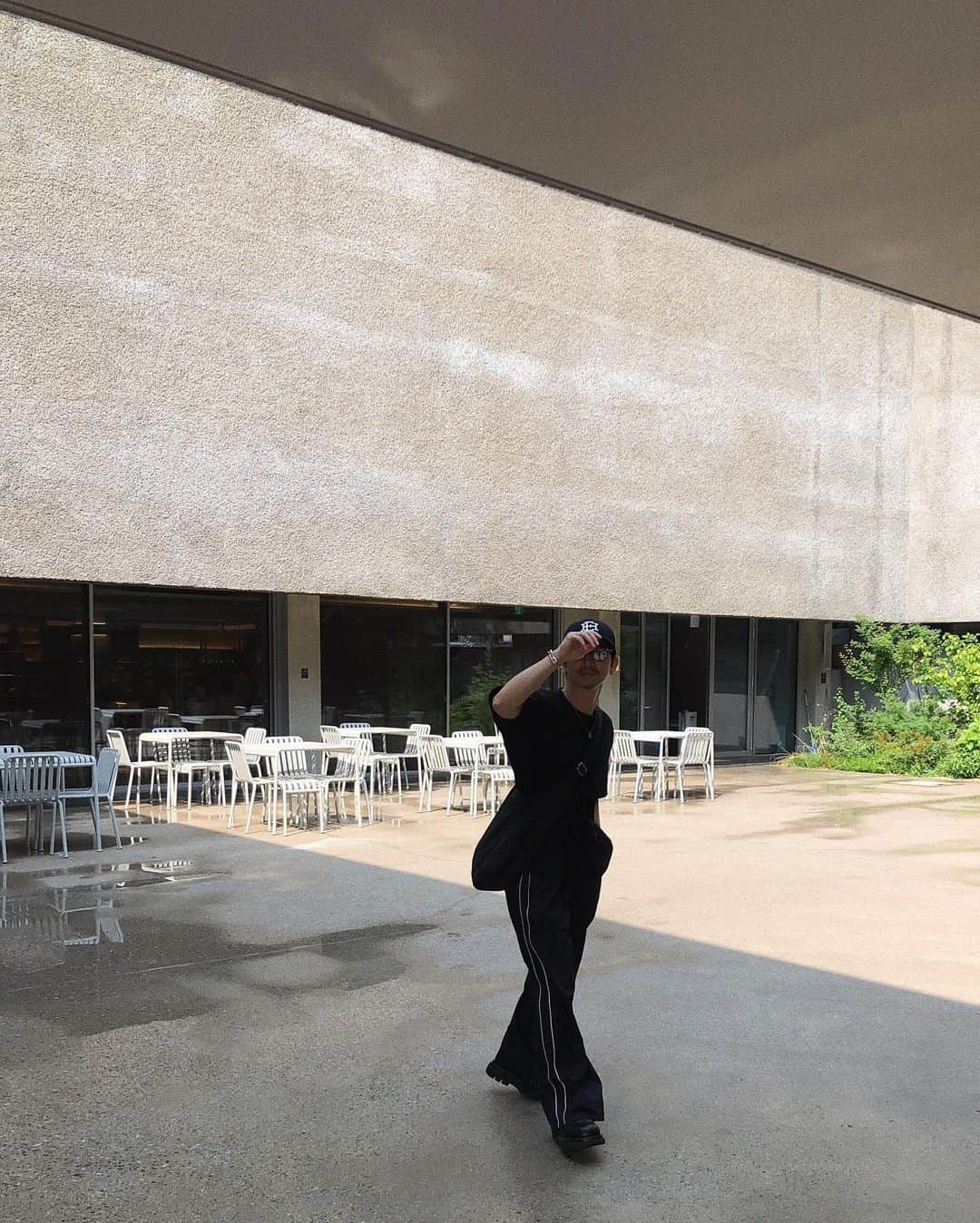 陣内勇人のインスタグラム：「. 聖水エリア散歩。  規模感にいつも感動する🇰🇷 @lcdc.seoul   #seoul」