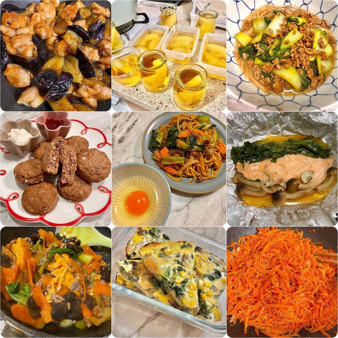 長江里加のインスタグラム：「#りかちまる飯 本場の夏がやってきましたね〜！ 毎日汗ダラダラで溶けてる気がするよ！ 塩分と水分の調節むずいね🥵 今回は3月ら辺のりかちまる飯です！ よーいドン！！ ⁡ ⁡ 𓆉茄子と鶏肉のガリポン クラシルのレシピ参考📖 ポン酢消費できるよ！ ｛ポン酢多め、すりおろしニンニク、砂糖｝ 初めてガリポンというものを作ったのですが、 まーじでうまくてびっくりした。 次作るときはもっといろんな野菜入れたいな！ ⁡ ⁡ 𓆉友達のおばあちゃんのゼリー とにかくハマってますねこのゼリー。 みんな覚えたかな？《パールアガー8》 アールグレイ味で、フルーツは🍎🍐 夏に食べたくなってくるな〜〜！ ⁡ ⁡ 𓆉タンツーメン カルディで購入したかけるだけスープ！ 野菜とひき肉足して、豆麺で食べた！ 醤油ベースのエスニック系？めっちゃ美味しかった☺️満足♪ ⁡ ⁡ 𓆉ココアスコーン ヨーグルトを消費したくて調べたらスコーンが！ 余ったいちごオートミールも足して、 オーブントースターで焼いてみた！ 勉強のお供に食べたい感じのやつ🍓🍫 見た目ハンバーグだけど笑笑 癖のある食感と味で止まらなかった！ ソースは苺ミルクで使う素と、 ヨーグルトの水分抜いたやつ！ ⁡ ⁡ 𓆉濃い目の焼きそばと生卵 テレビで見た食べ方！ ひと目見て、絶対やろう！！ってなってすぐやった。やってやった。 すごい幸せだった……… ⁡ ⁡ 𓆉鮭のホイル蒸し アルミホイルに｛たまねぎ→ほうれん草→しめじ→鮭｝の順で乗せて、 酒と醤油とちょっとバター🤏 私はフライパンで蒸し焼きにしました！ 想像の5倍美味しかった🥲 …これは、全人類やるべき。 案外野菜やキノコも取れるし、鮭がこんなに美味しくなるなんて大発見でした！！ ⁡ ⁡ 𓆉エビは入ってないけどエビチリ炒め 卵はふわふわに、 野菜はいろいろ入れる！ 合わせ調味料液｛水、ケチャップ、砂糖、片栗粉、豆板醤、鶏ガラ、にんにく｝ だいたいこんなもん！ ⁡ ⁡ 𓆉余り物でキッシュ 牛乳が余ってしまいそうだったので、 急いでキッシュ！ ほうれん草とか海老とかコーンとかマッシュルーム入れてるかな？ 一気には食べられなかったので冷凍してこまめに食べたよ✌︎ ⁡ ⁡ 𓆉安定のにんじんしりしり 毎度の如く、麺です🥕 大好きでしかない！！ ごま油に染みたにんじんエキスと、 そこに合わさる明太子がたまらんのよ、、、。 ⁡ ⁡ ⁡ 最近は油をあんまり使わないように気をつけてる😣 私は糖質は取らなきゃいけなくて、 脂質は控えなくてはならないという体質で、 だから最近はご飯食べるようにしてます！ それに加えて教えて貰ったのが、 焼きそば！中華麺！冷やし中華！ これらは脂質少ないらしい！！ 私は焼きそばが特に好きなのでHappy News! ありがとう！！糖質！！ さようなら！！脂質！！ ⁡ めでたしめでたしめしうましししつばいばい！ ⁡ #りかちまる飯 ⁡ ⁡」