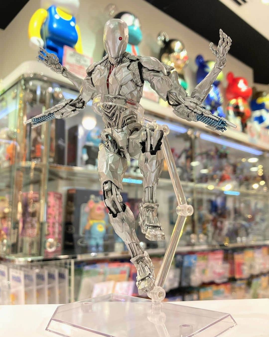 MEDICOM TOYのインスタグラム