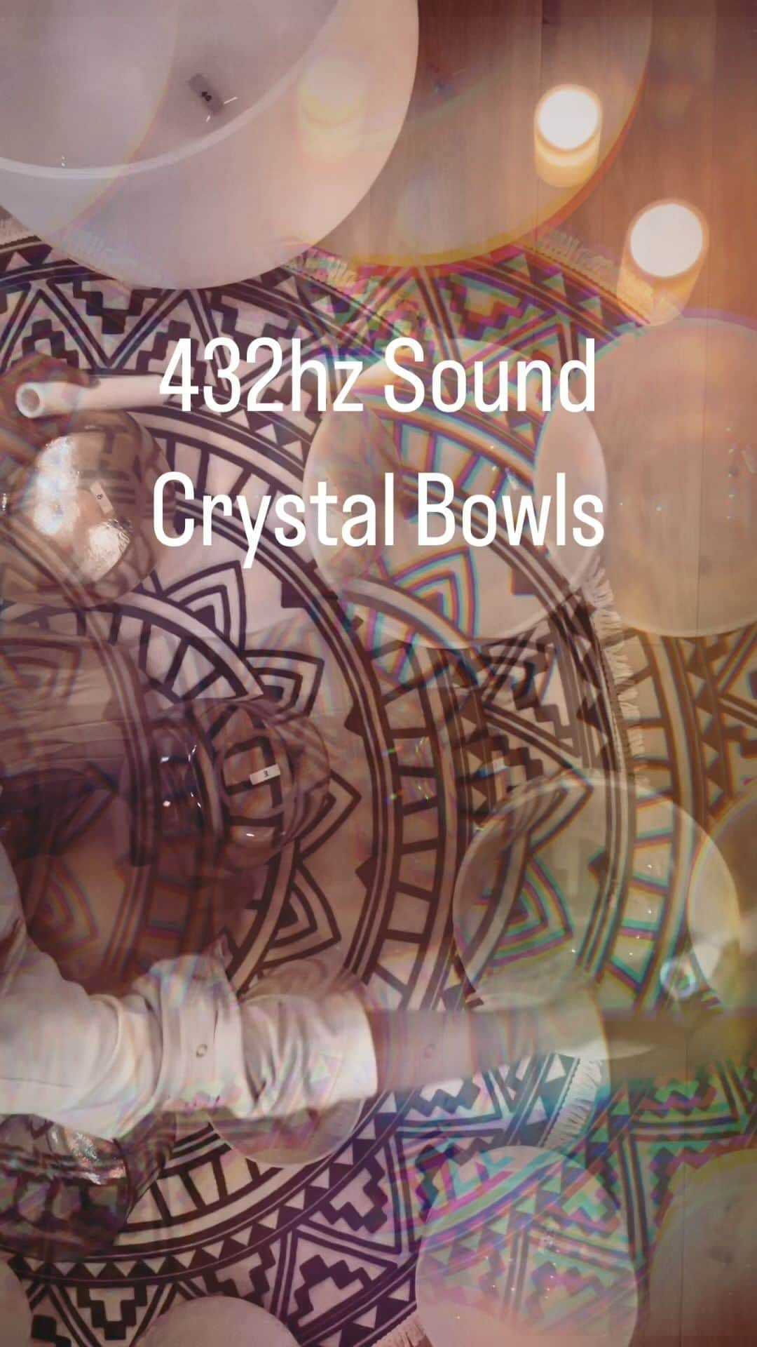 DJ AMIGAのインスタグラム：「癒しのお時間😴  🌿 🌿 🌿  #癒し #クリスタルボウル #crystalbowls #Crystalbowl #soundbath #432hz #432hzmusic #mindfulness #meditation #yoga #soundhealing #クリスタルヒーリング #サウンドバス #マインドフルネス #ヨガ #瞑想 #ウェルネス #レムリア #松果体」