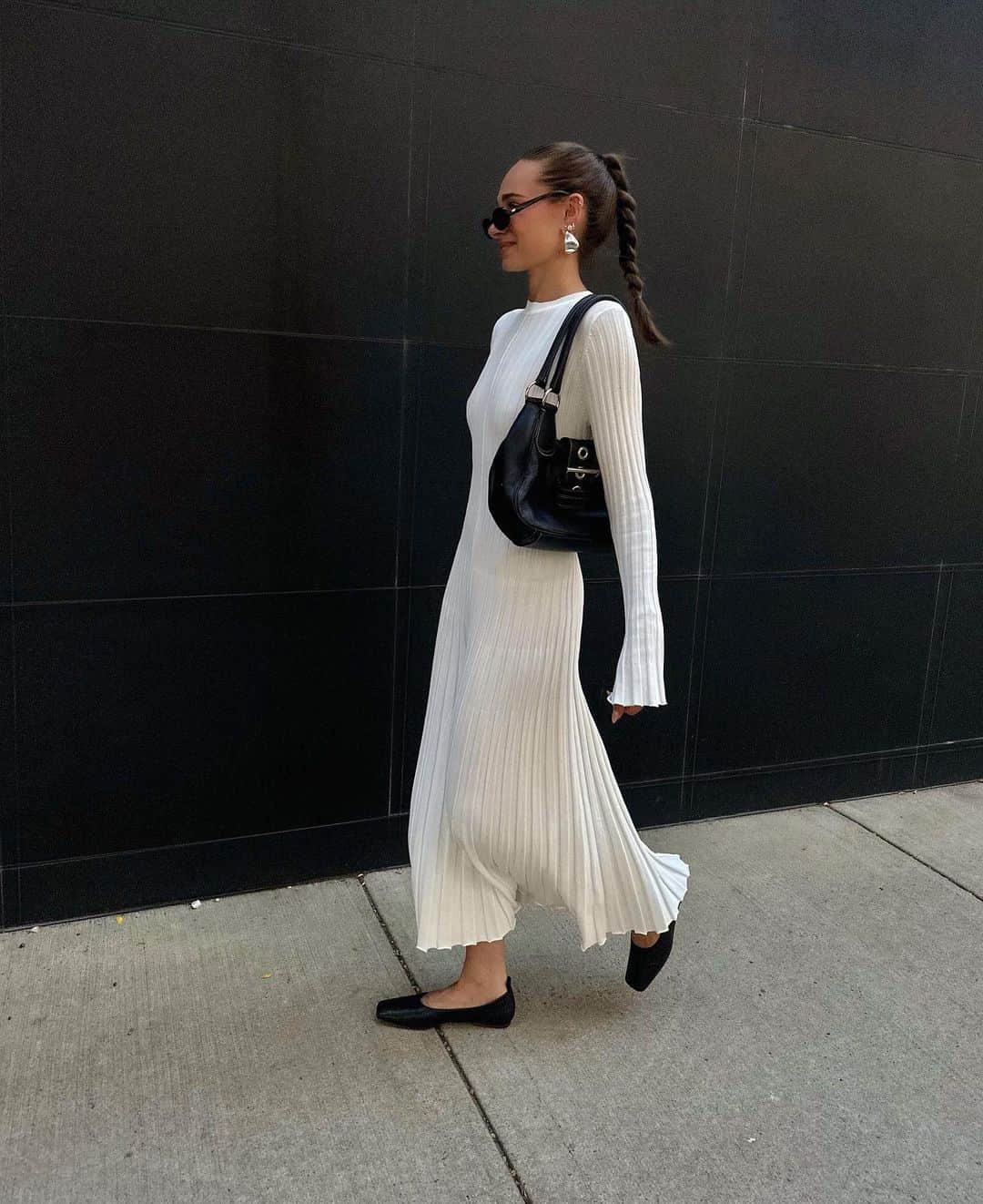 We Wore Whatさんのインスタグラム写真 - (We Wore WhatInstagram)「It’s giving.. new beginnings ☺️🤍」7月13日 11時01分 - weworewhat