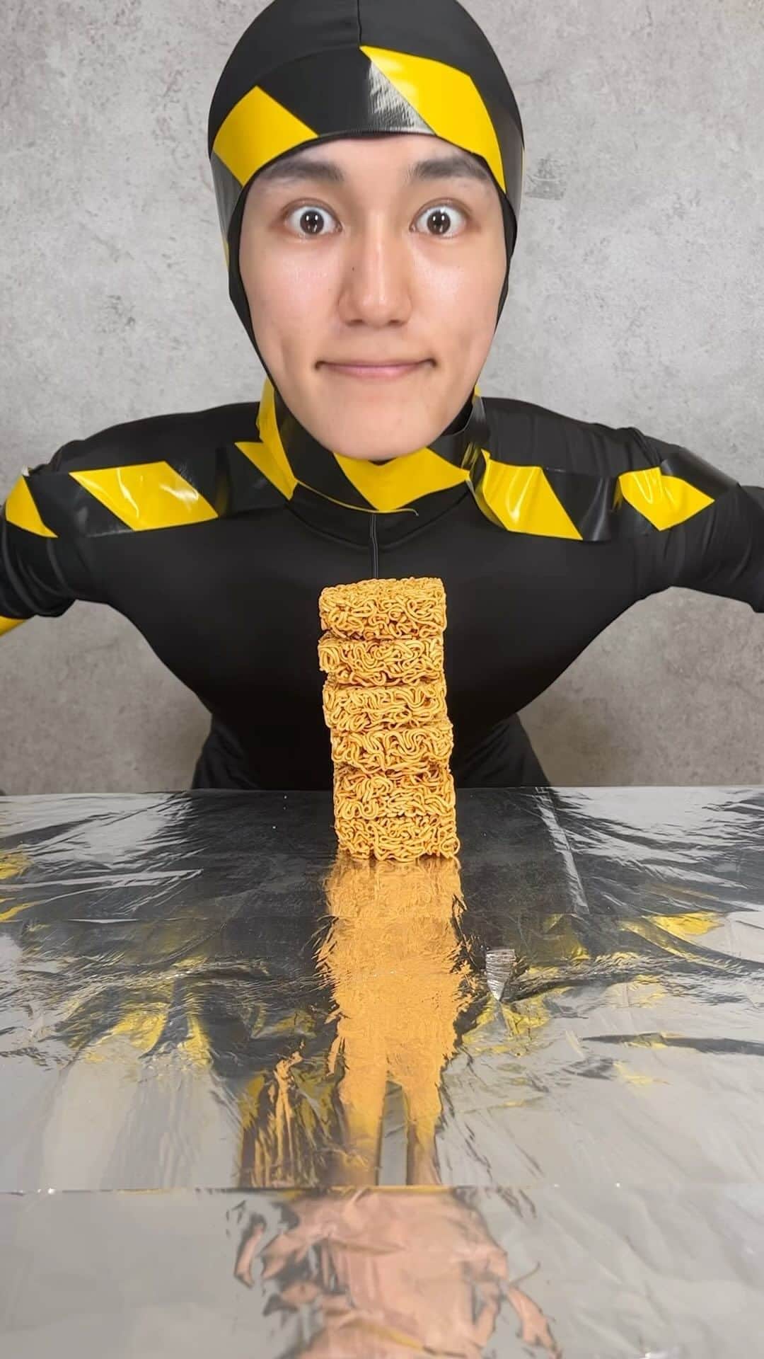 のインスタグラム：「Press machine Issei 😬🚨🚧 #comedy #issei #pressmachine」