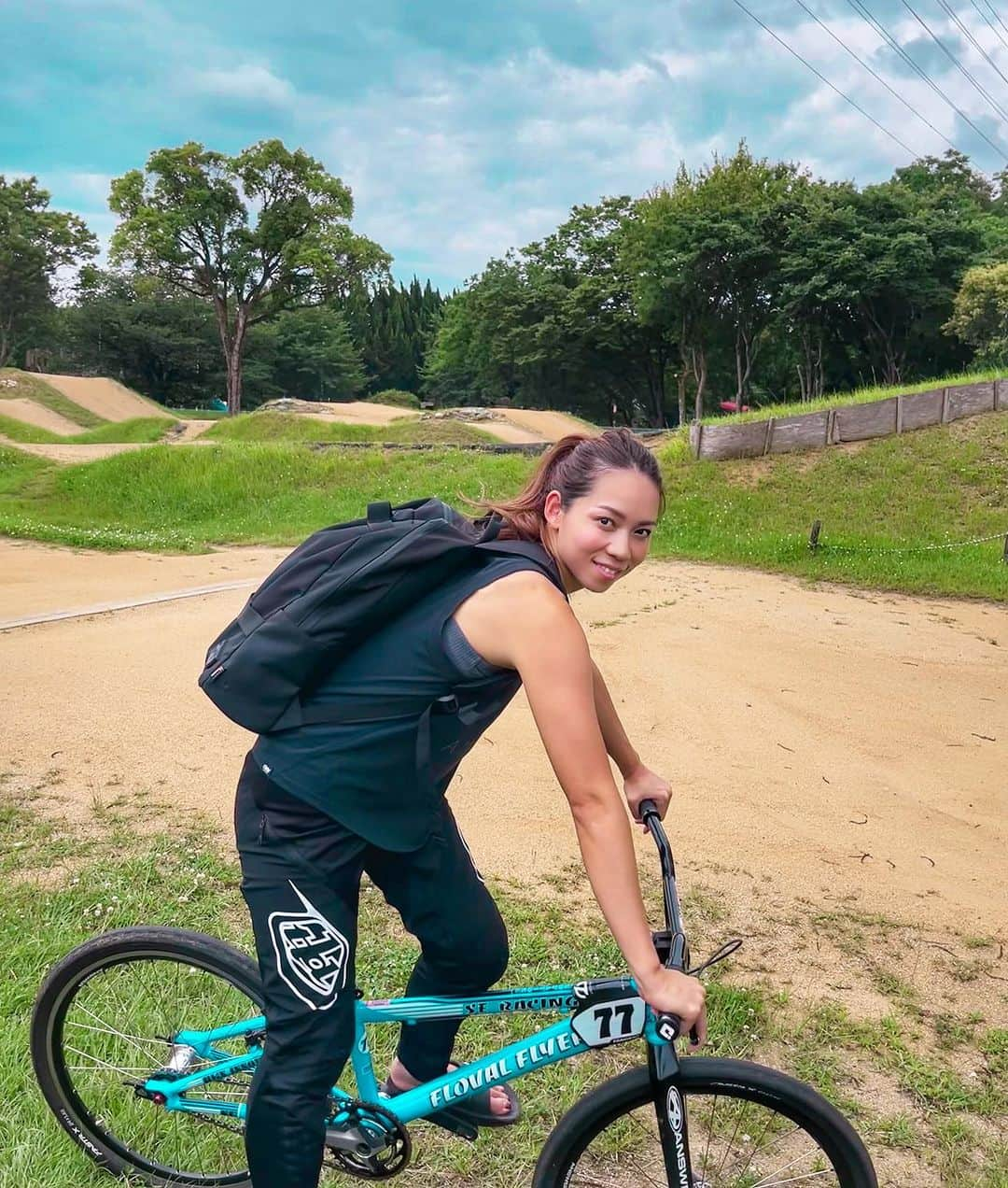 飯端美樹のインスタグラム：「本日の朝活🌳」