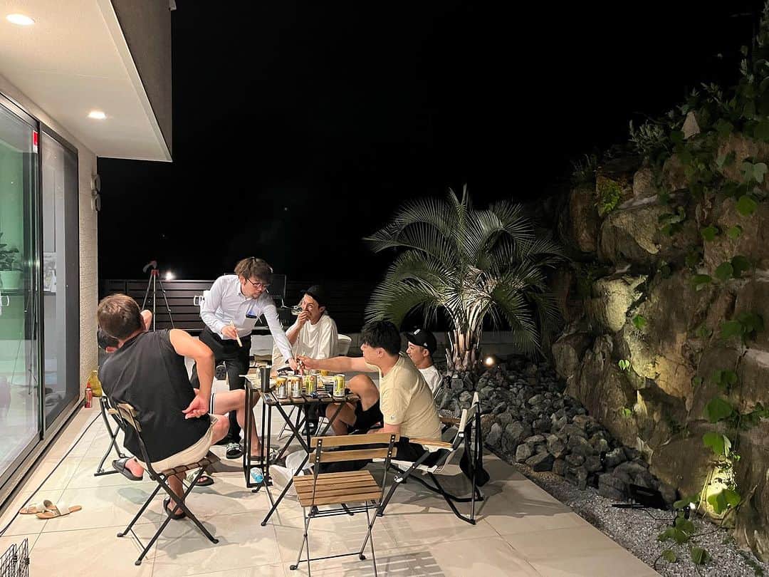 上田剛史さんのインスタグラム写真 - (上田剛史Instagram)「我が家で毎年恒例の定例会 今年はBBQ🍖 毎週やります👍 沢山のご参加お待ちしております笑笑  #bbq #定例会 #岡山」7月13日 21時41分 - tsuyoshi50